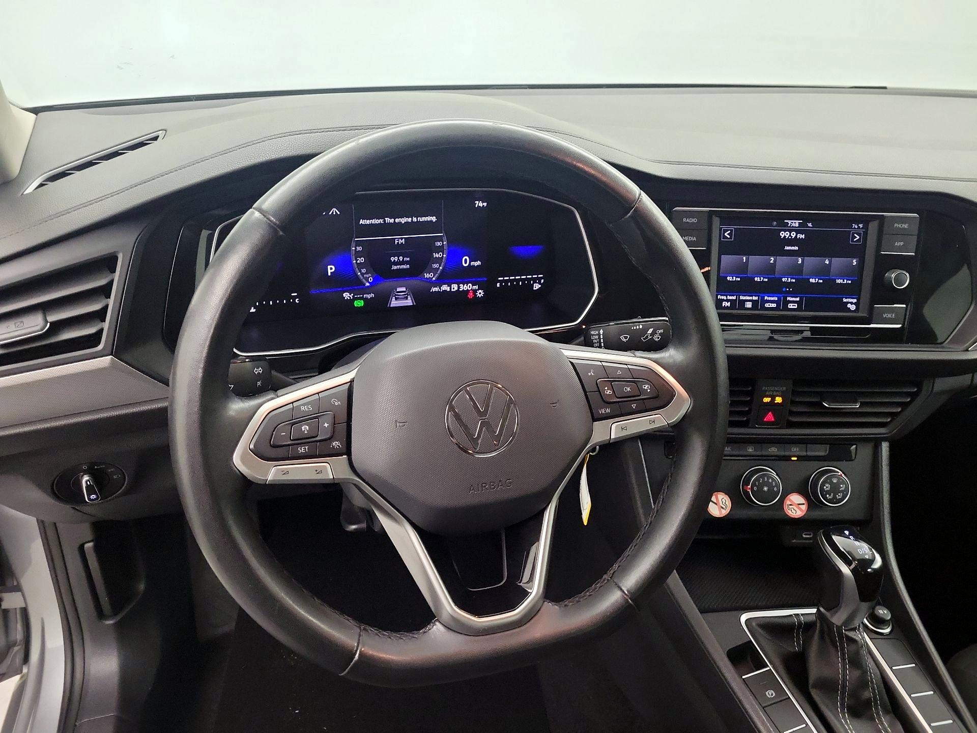 Thumbnail: 2024 Volkswagen Jetta - 10