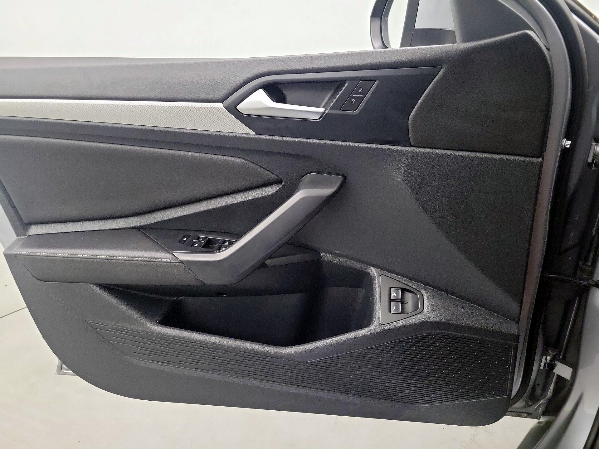Thumbnail: 2024 Volkswagen Jetta - 12