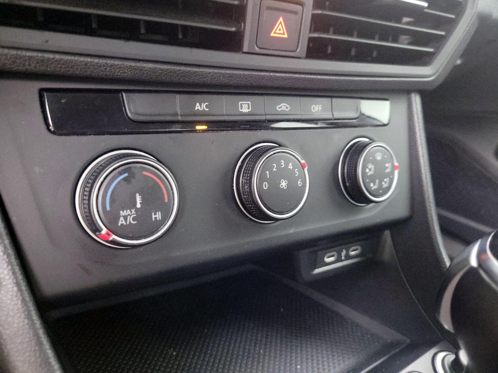 2024 Volkswagen Jetta S - Photo 17
