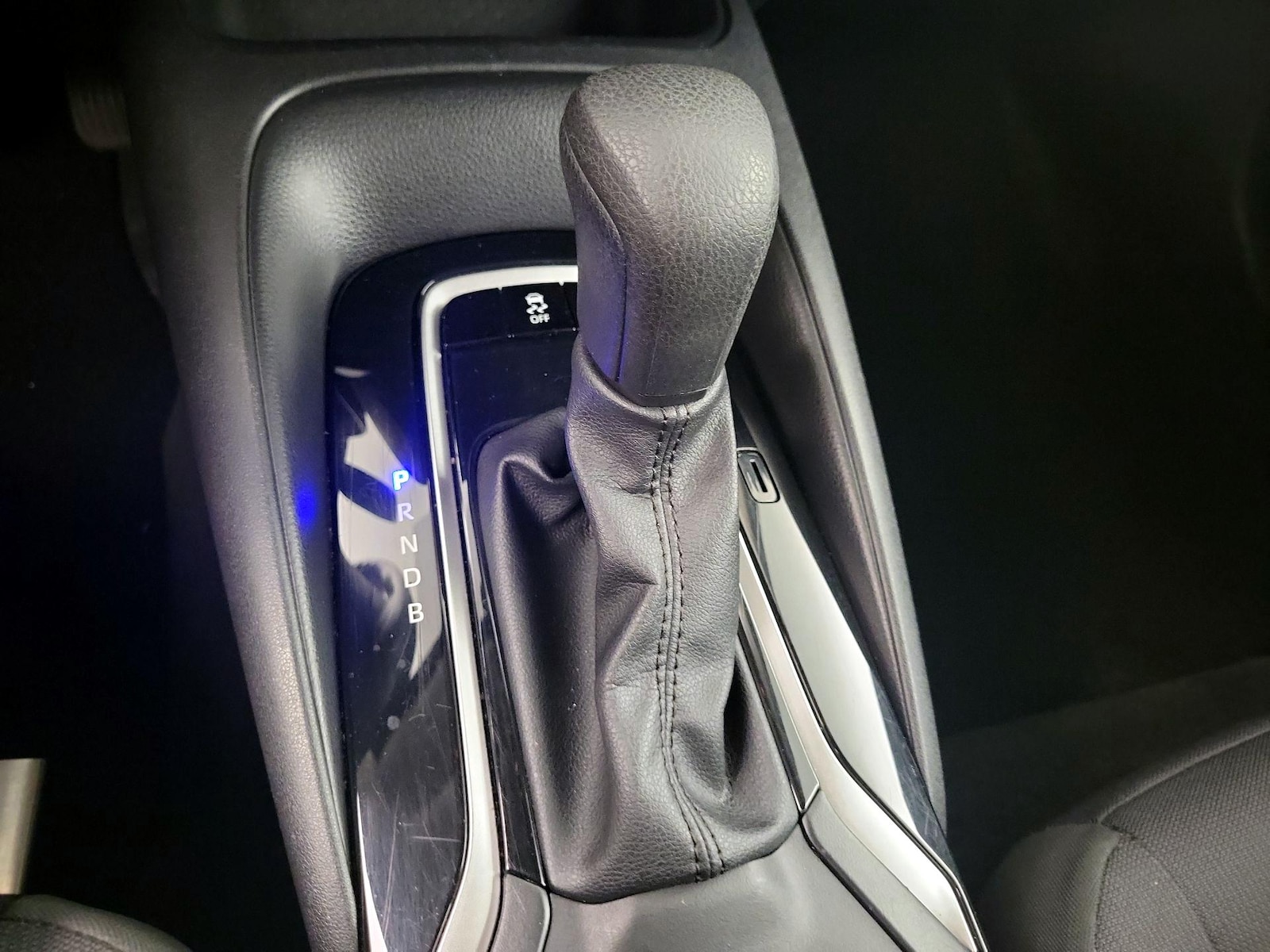 2024 Toyota Corolla LE - Photo 15