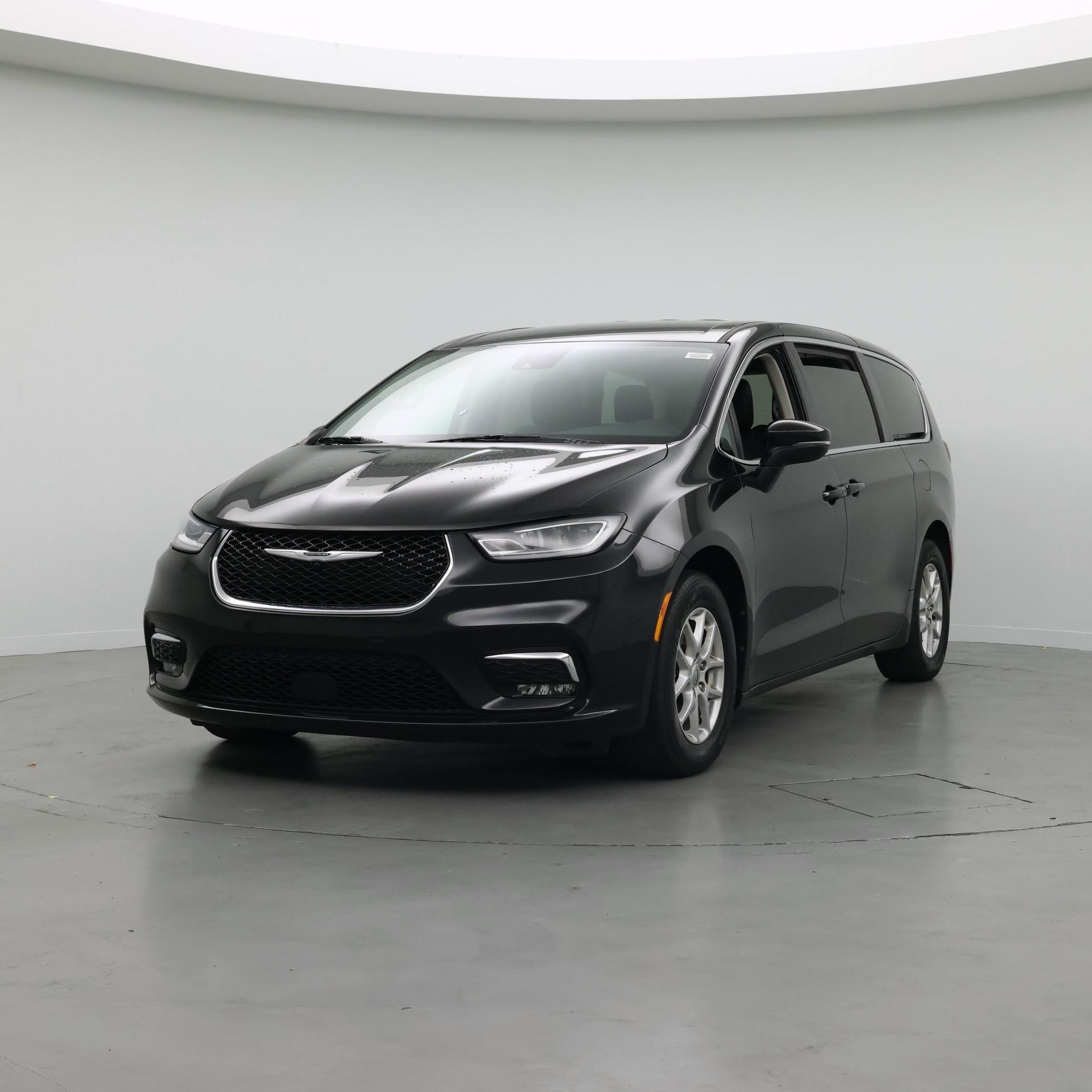 Thumbnail: 2023 Chrysler Pacifica - 4