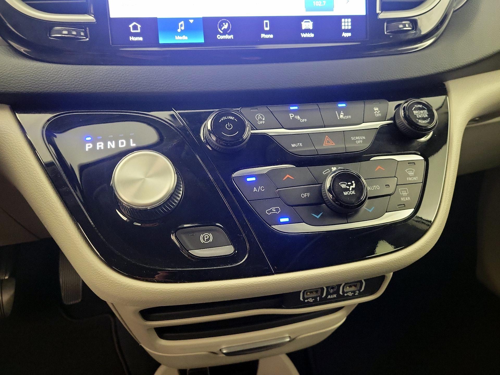 Thumbnail: 2024 Chrysler Pacifica - 15
