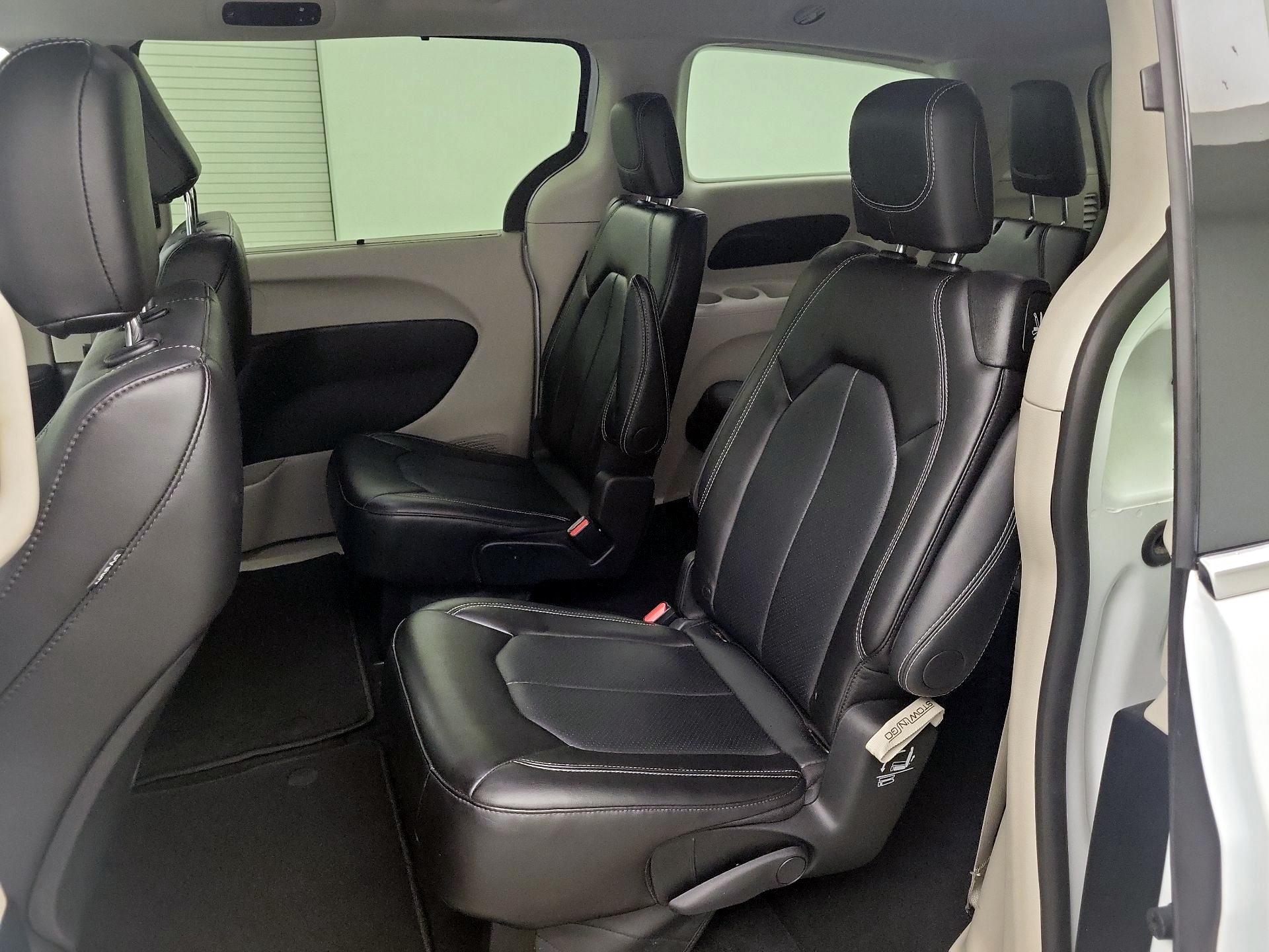 Thumbnail: 2024 Chrysler Pacifica - 18