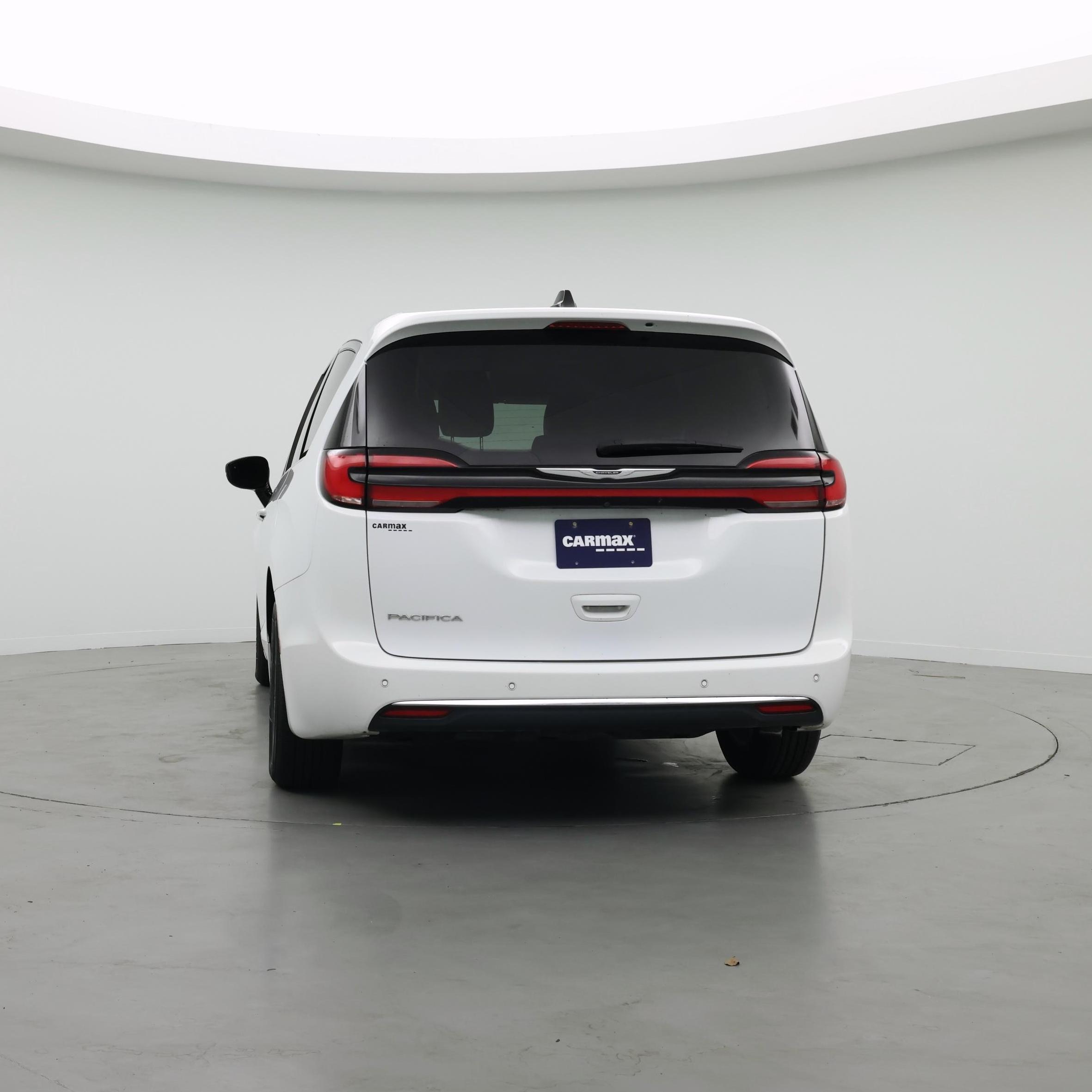 Thumbnail: 2024 Chrysler Pacifica - 6