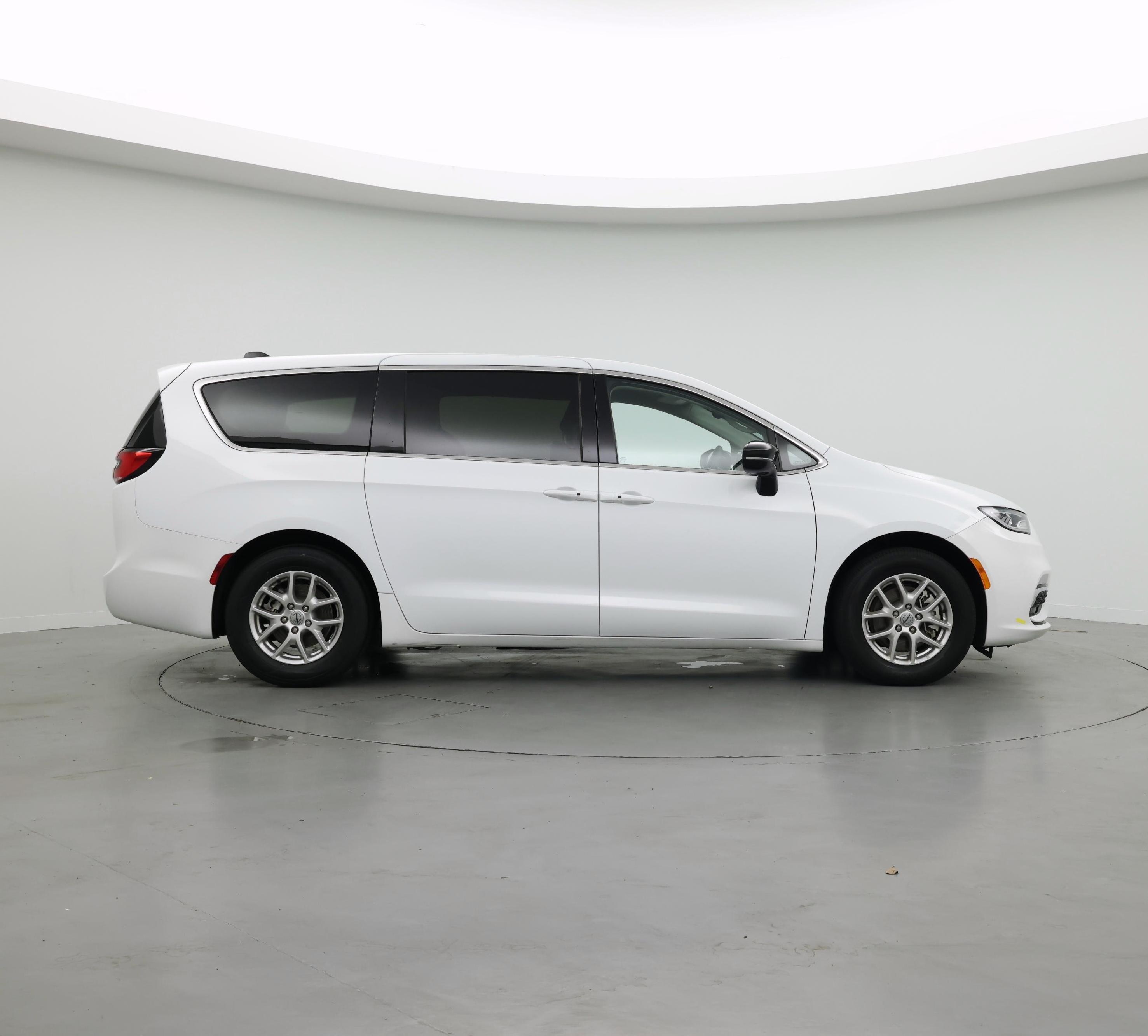 Thumbnail: 2024 Chrysler Pacifica - 7