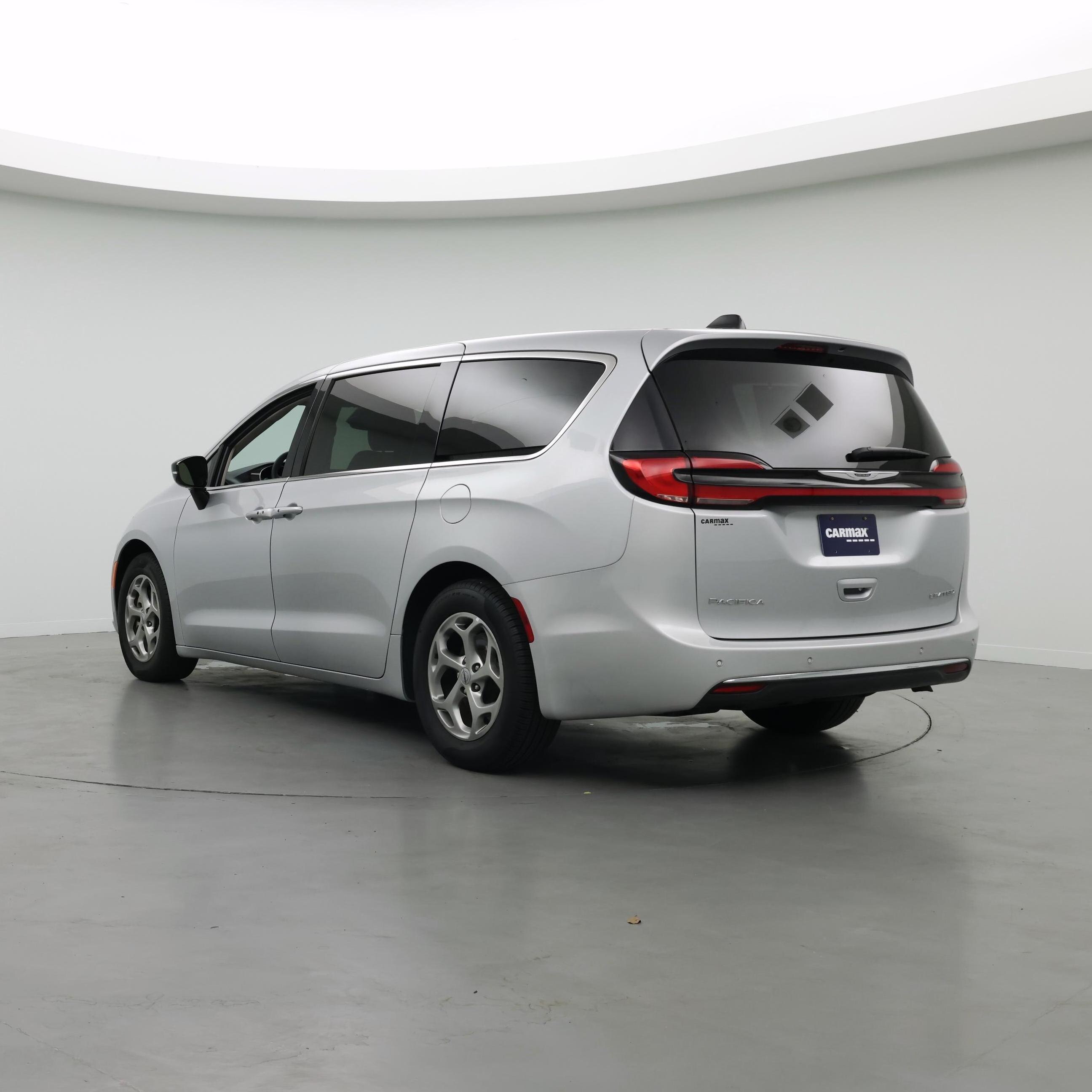 Thumbnail: 2024 Chrysler Pacifica - 2