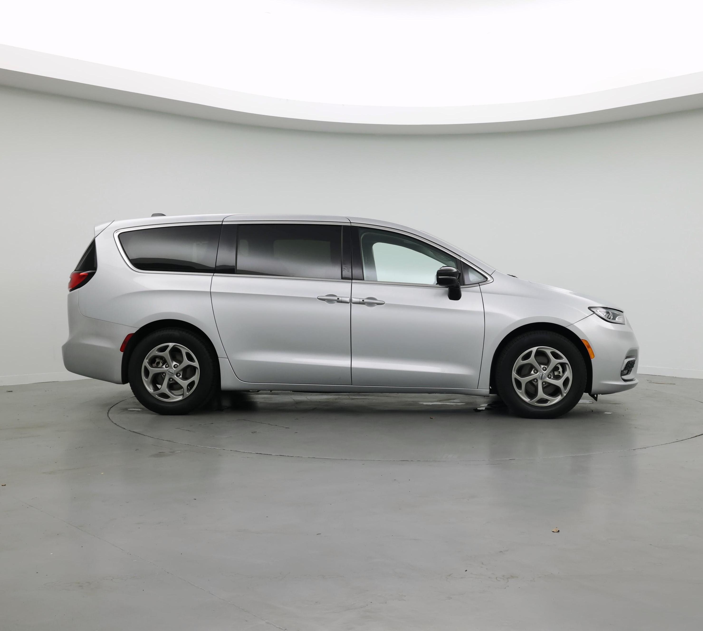 Thumbnail: 2024 Chrysler Pacifica - 7