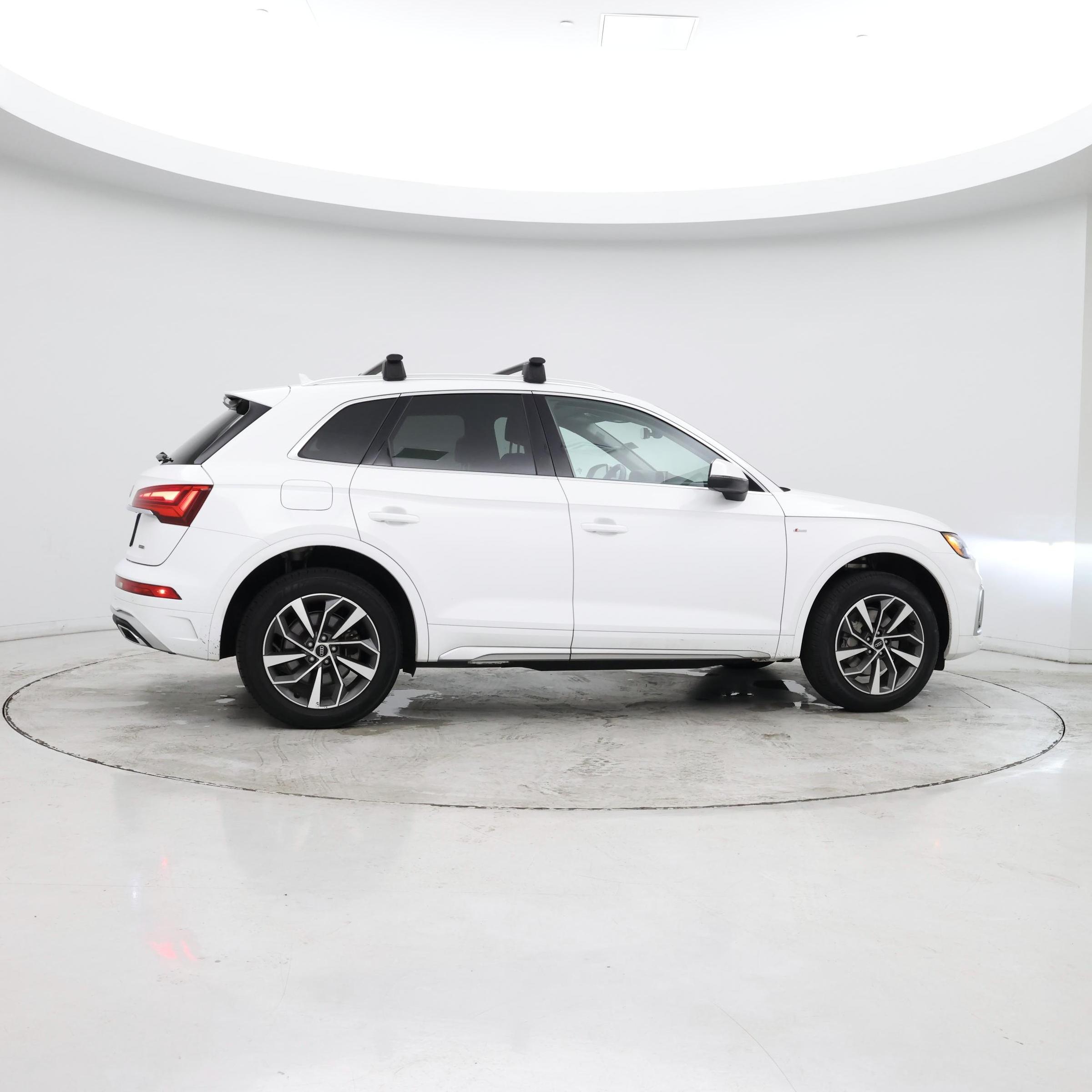 Thumbnail: 2024 Audi Q5 - 8
