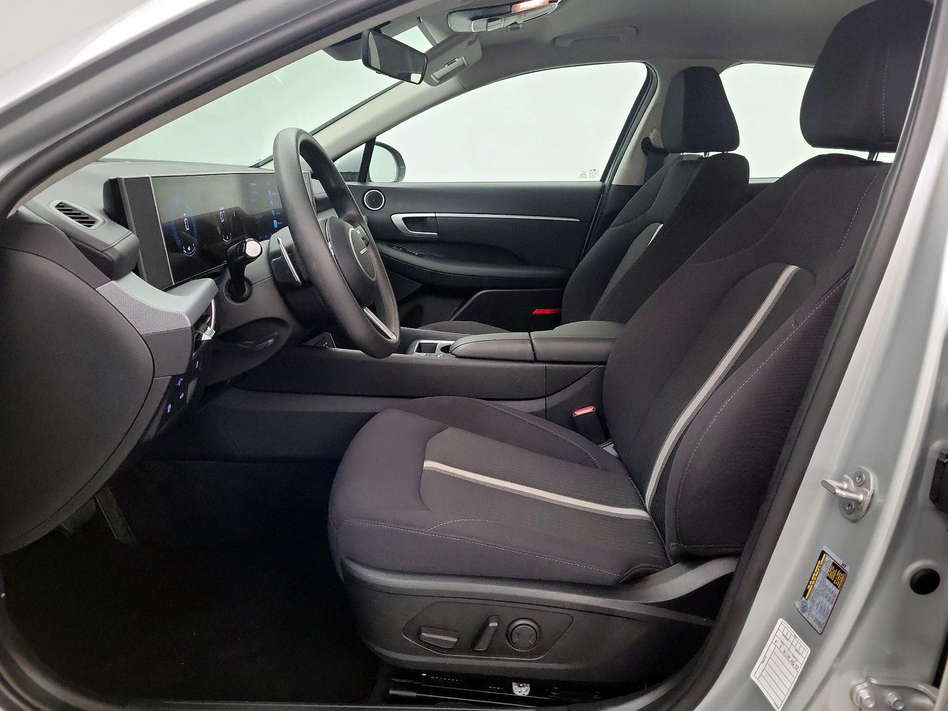Thumbnail: 2025 Hyundai Sonata - 9