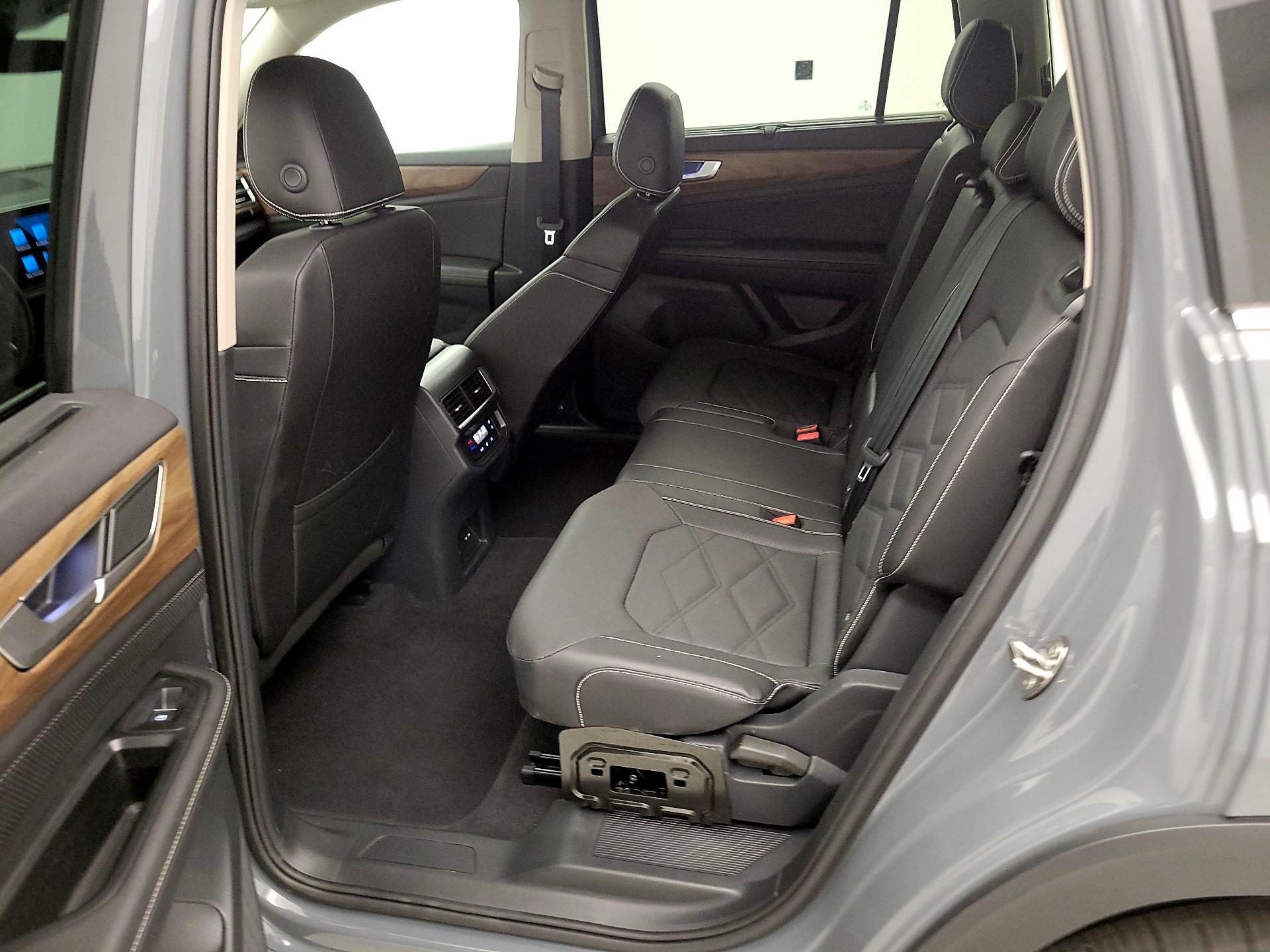 Thumbnail: 2025 Volkswagen Atlas - 19