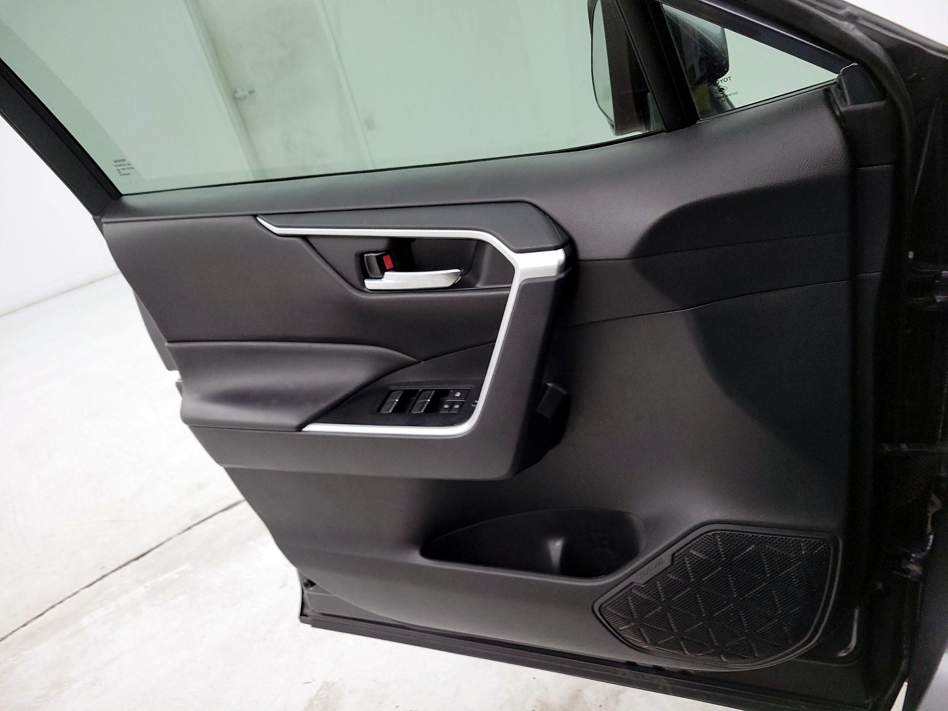 Thumbnail: 2024 Toyota RAV4 - 12