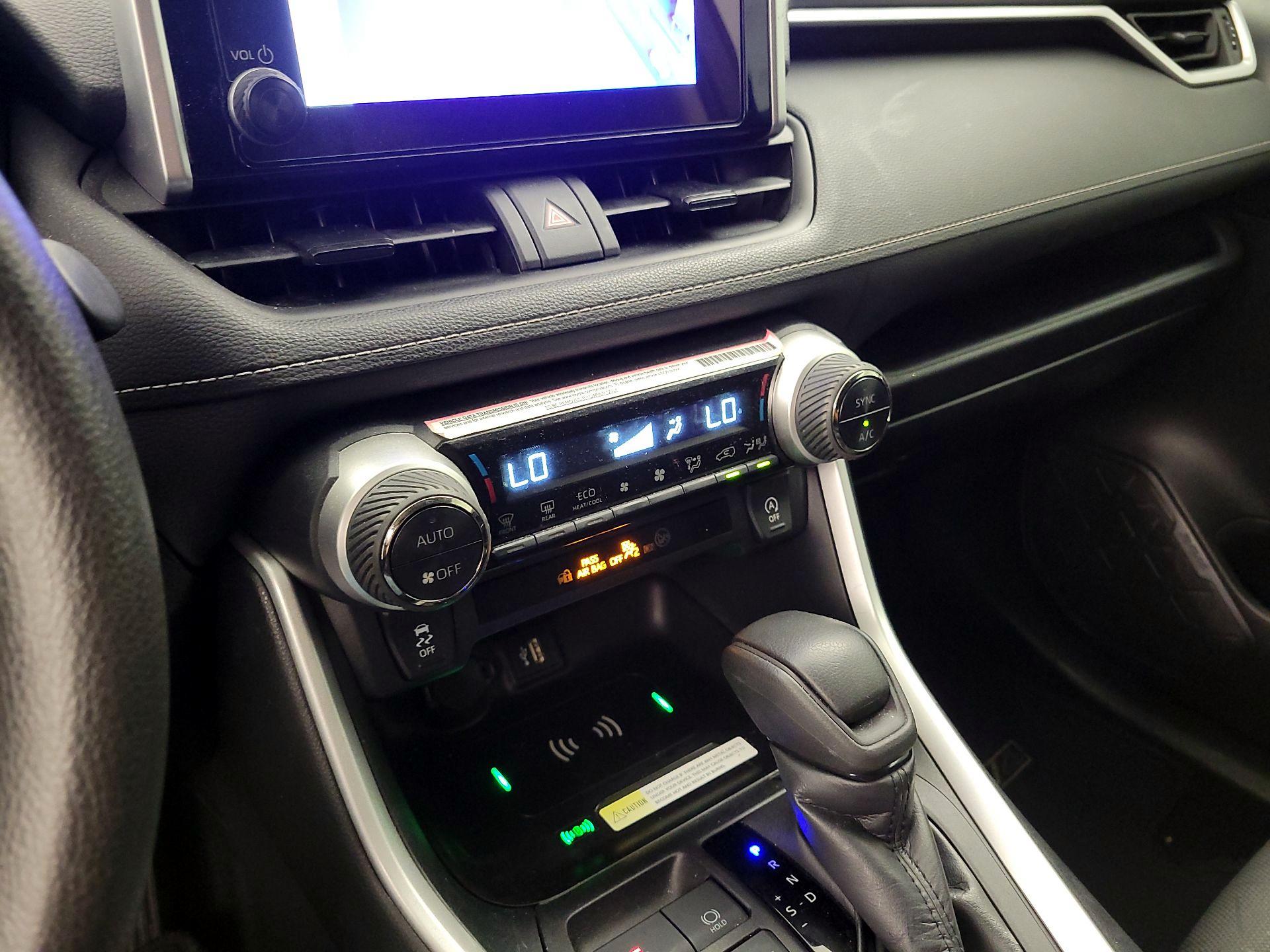 Thumbnail: 2024 Toyota RAV4 - 16