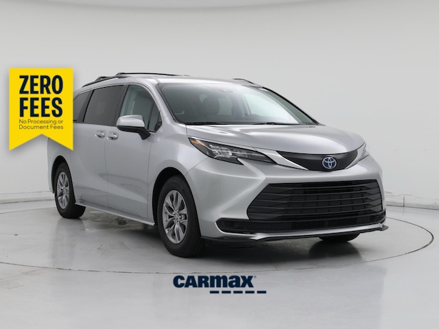 Silver 2024 Toyota Sienna LE 8-Passenger AWD Minivan All-Wheel Drive Automatic