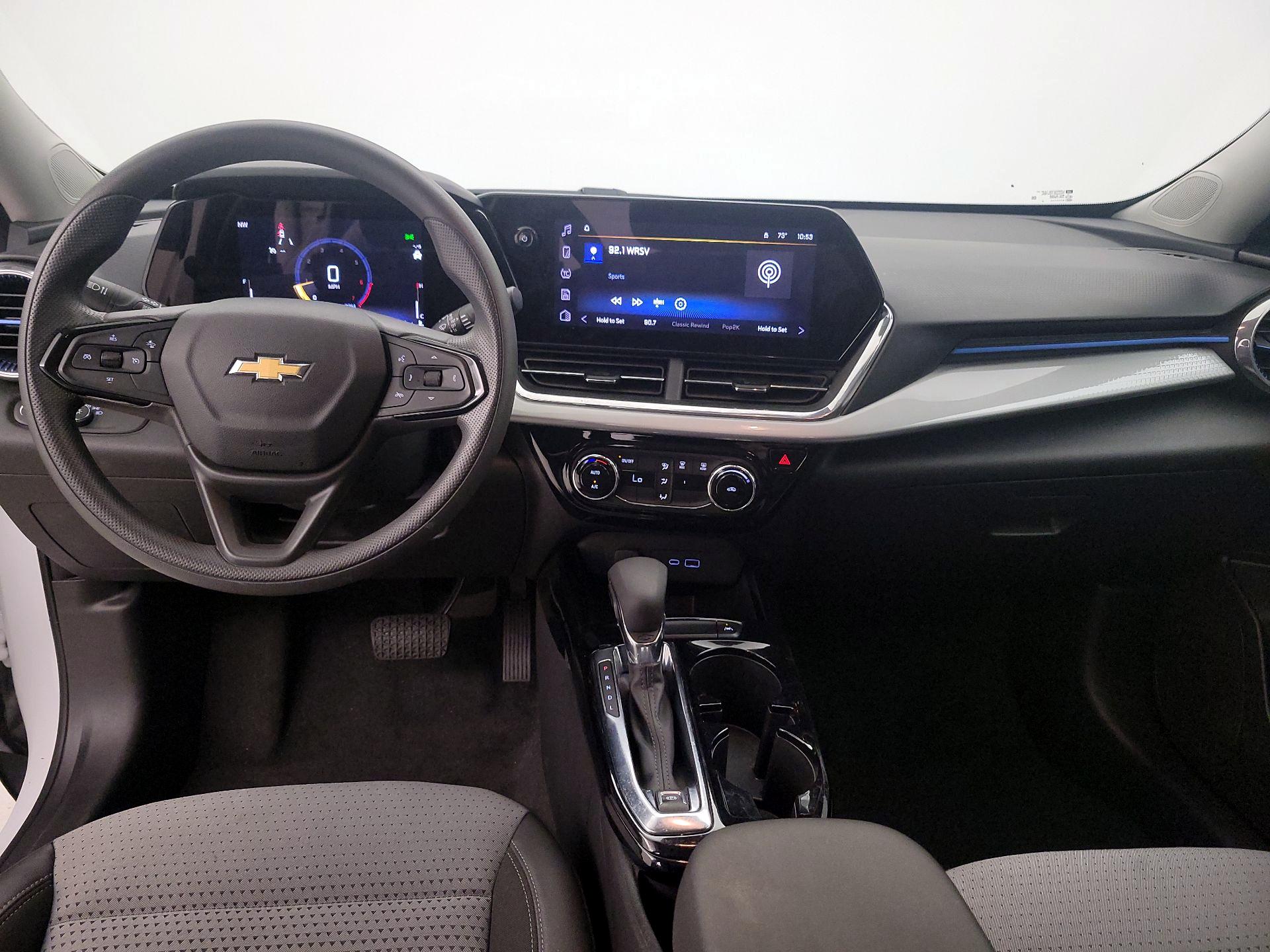 Thumbnail: 2025 Chevrolet Trax - 8