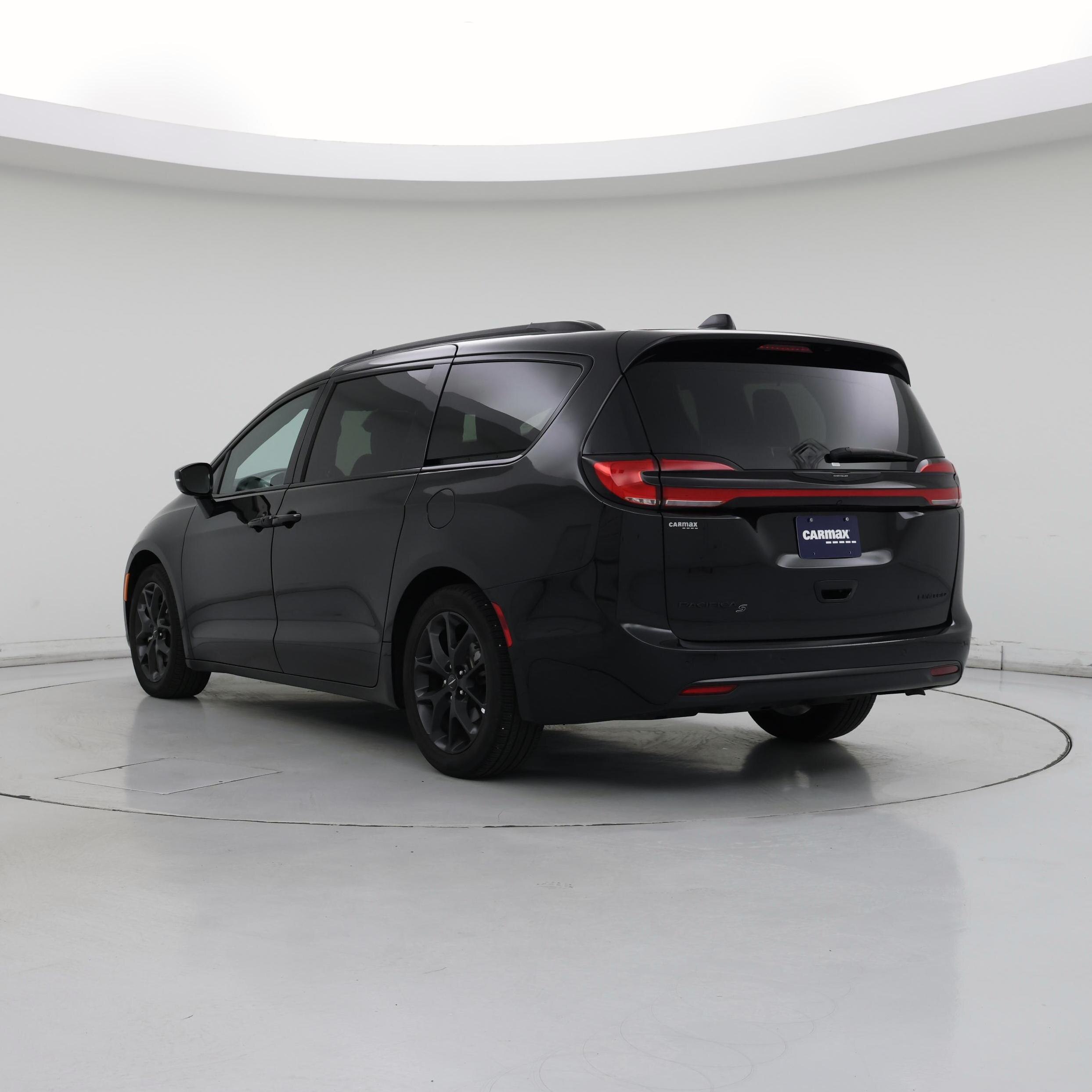 Thumbnail: 2025 Chrysler Pacifica - 2