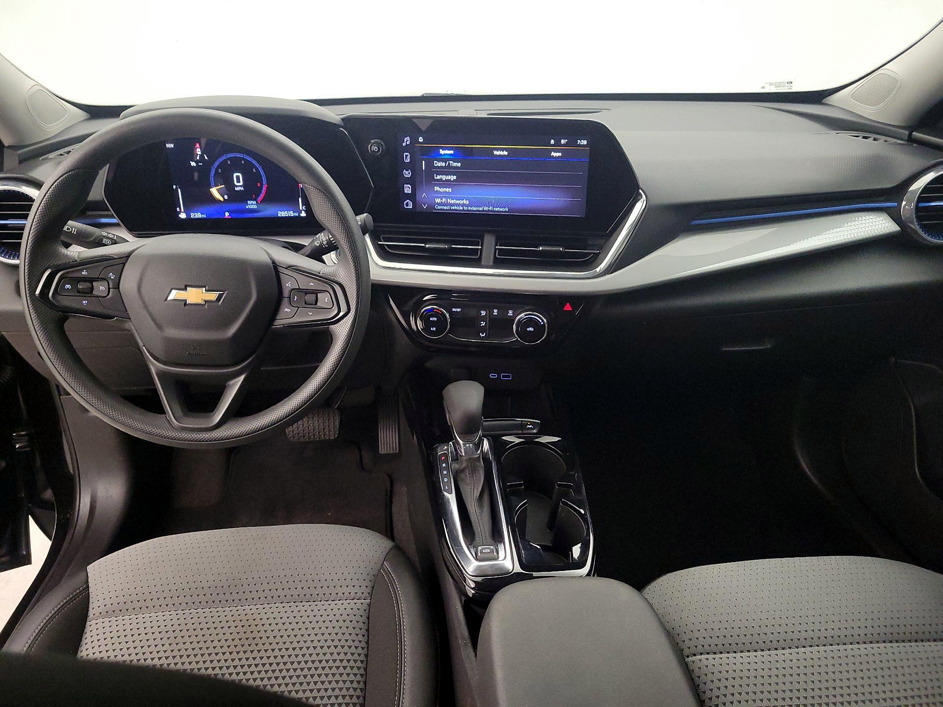 Thumbnail: 2025 Chevrolet Trax - 9