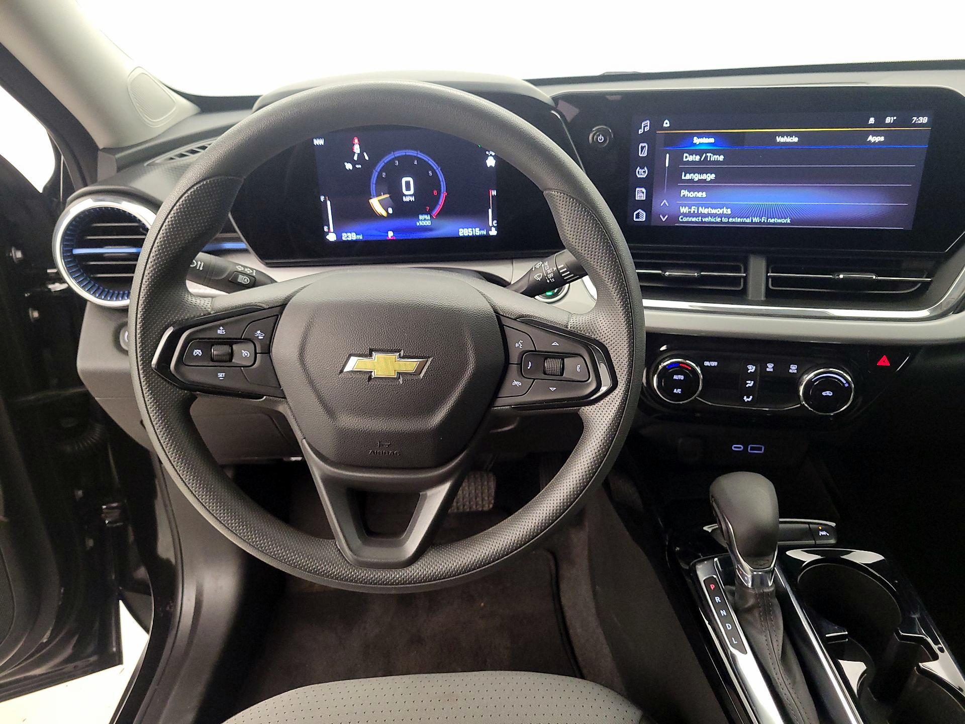 Thumbnail: 2025 Chevrolet Trax - 10