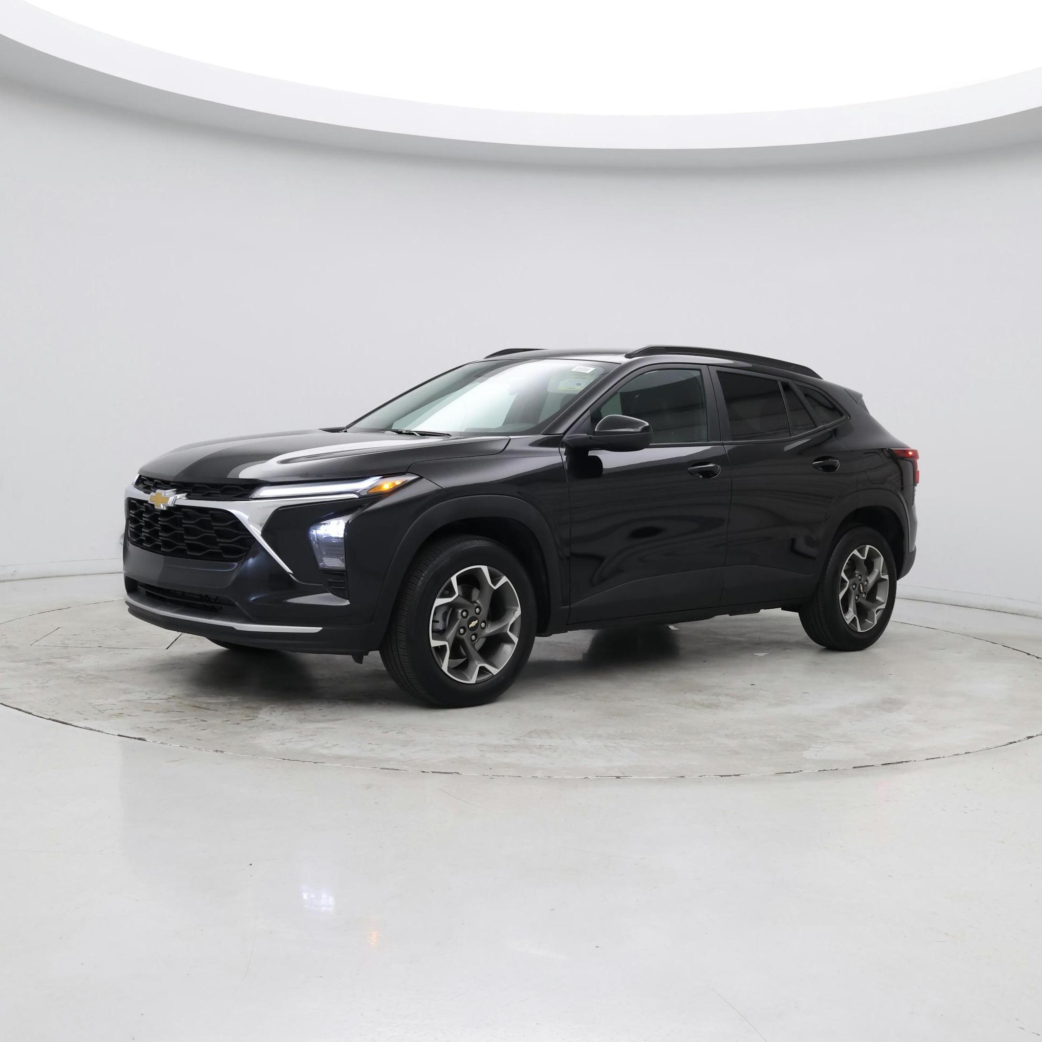 Thumbnail: 2025 Chevrolet Trax - 3
