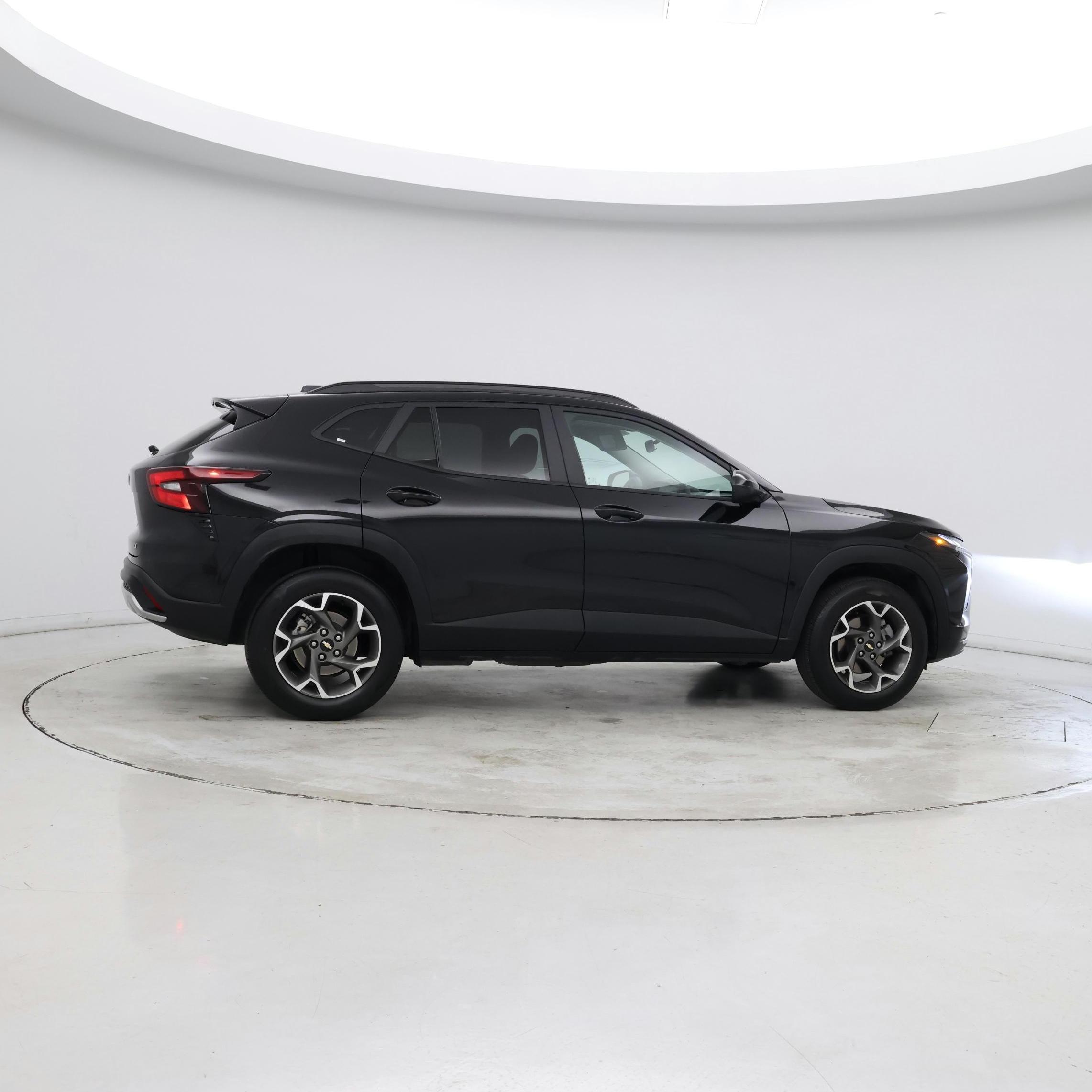 Thumbnail: 2025 Chevrolet Trax - 8