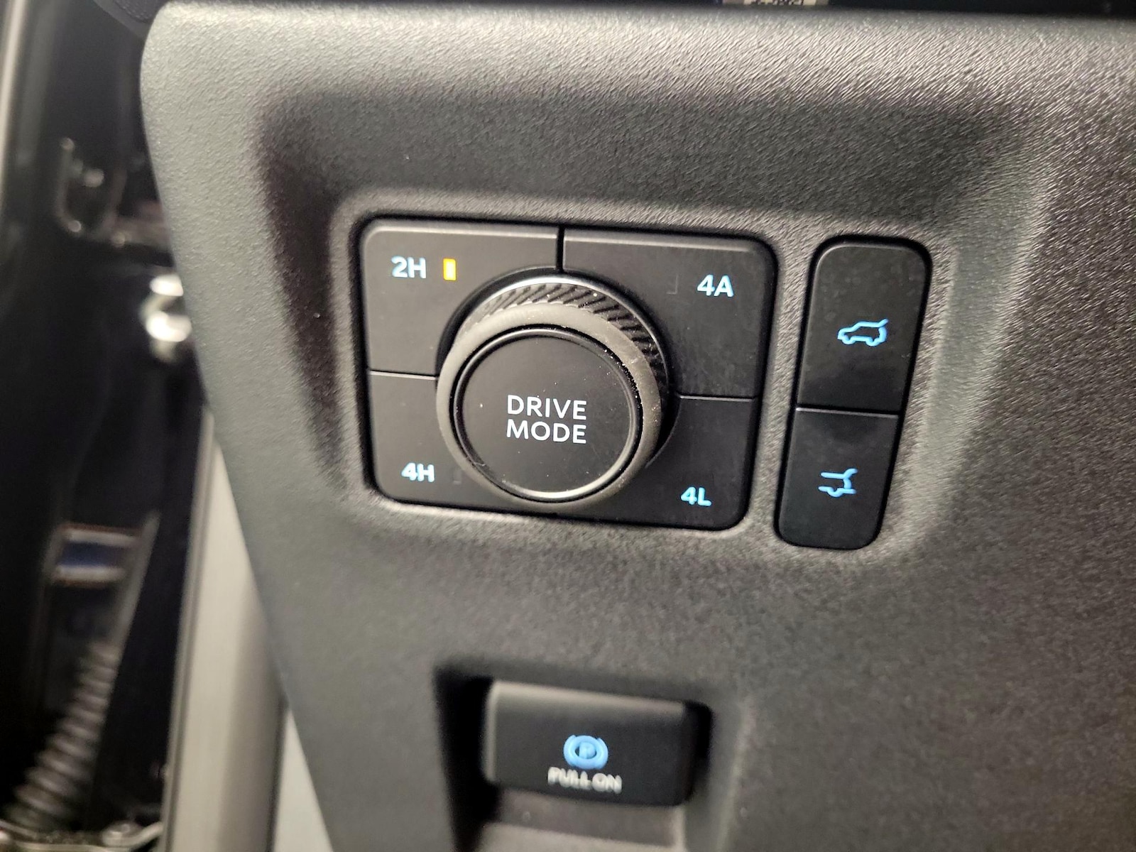 2025 Ford Expedition Active - Photo 14