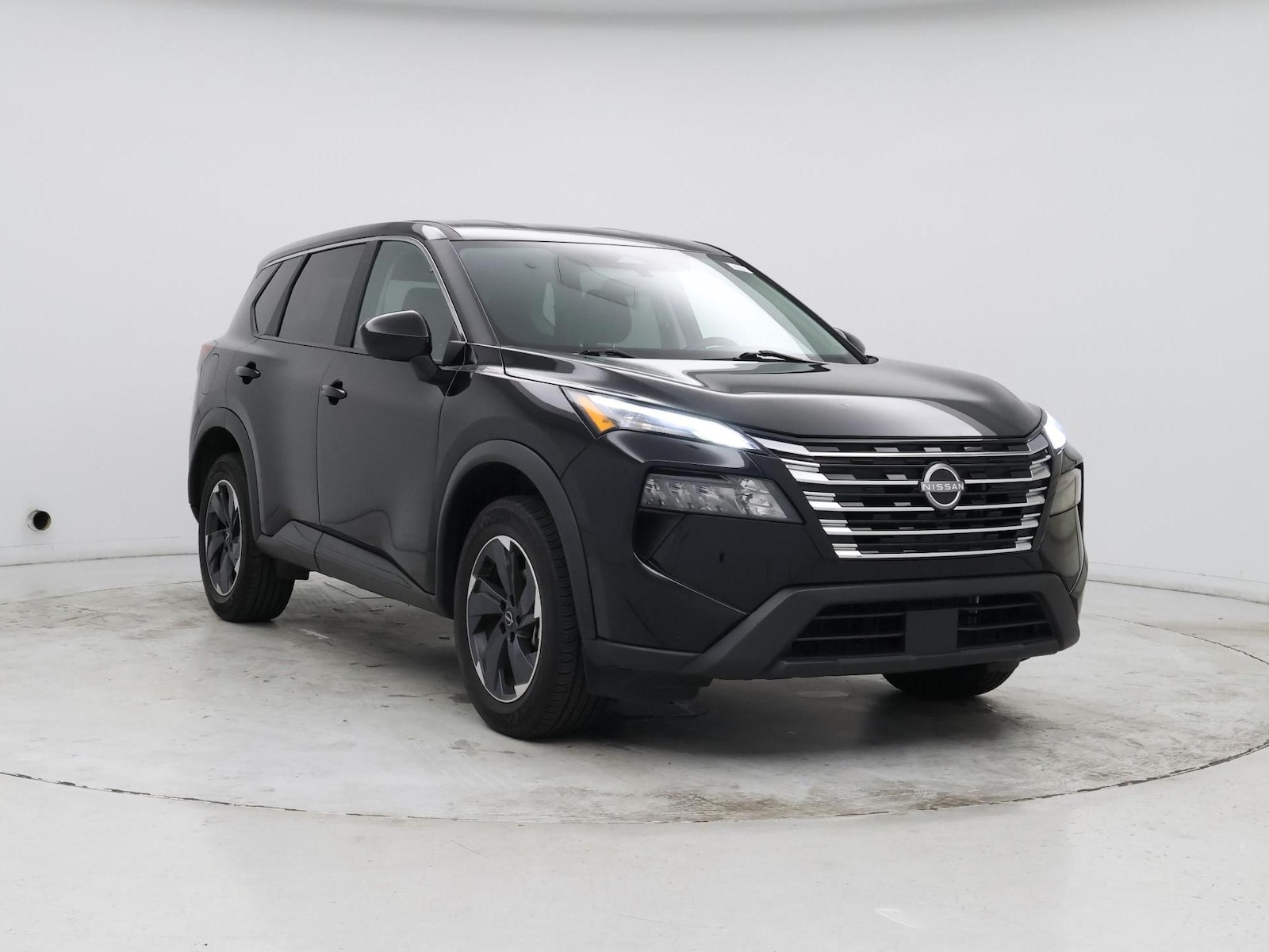 2024 Nissan Rogue SV - Photo 2
