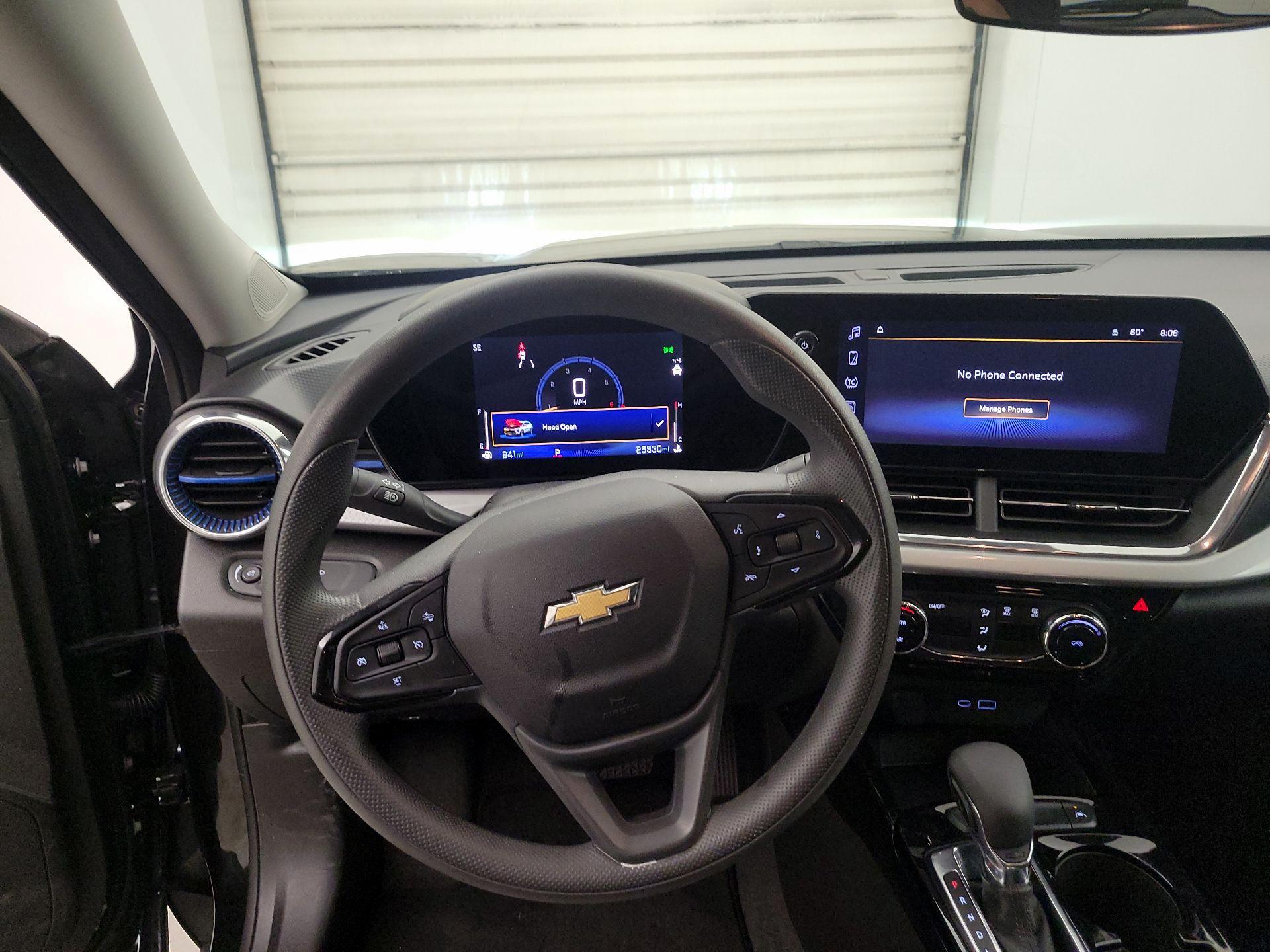 Thumbnail: 2025 Chevrolet Trax - 10