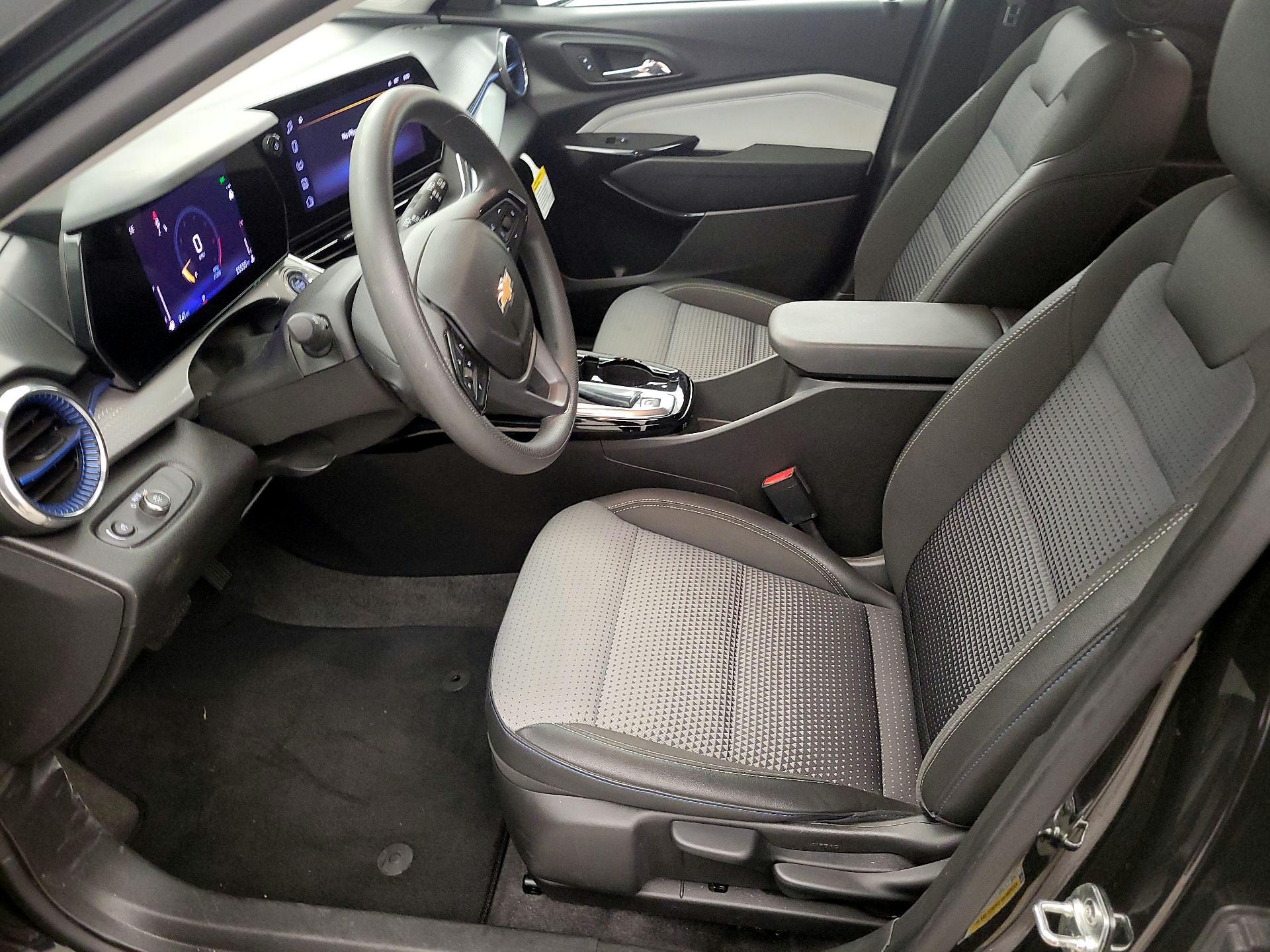 Thumbnail: 2025 Chevrolet Trax - 11