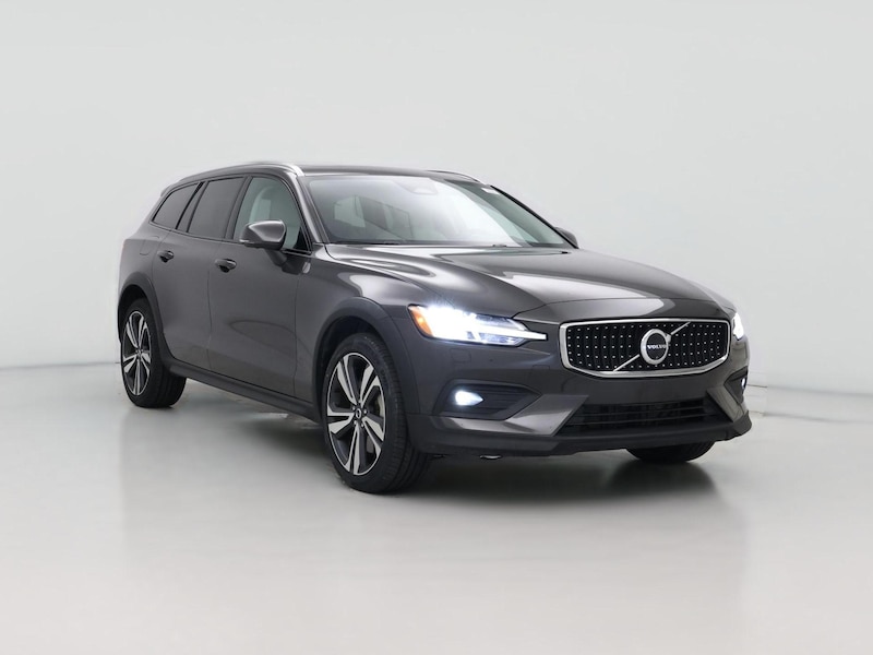 2025 Volvo V60 Cross Country B5 Plus