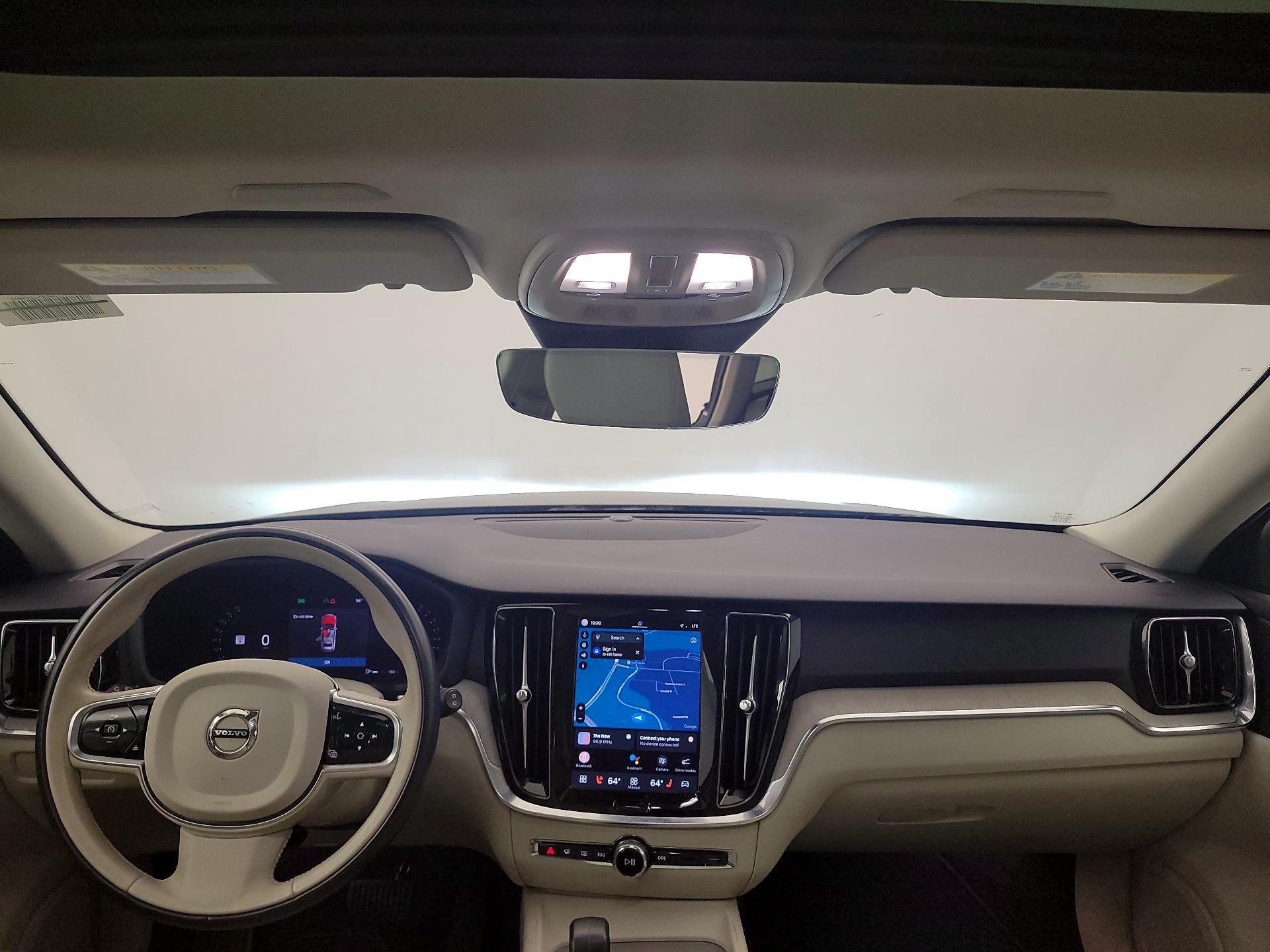 Thumbnail: 2025 Volvo S60 - 9