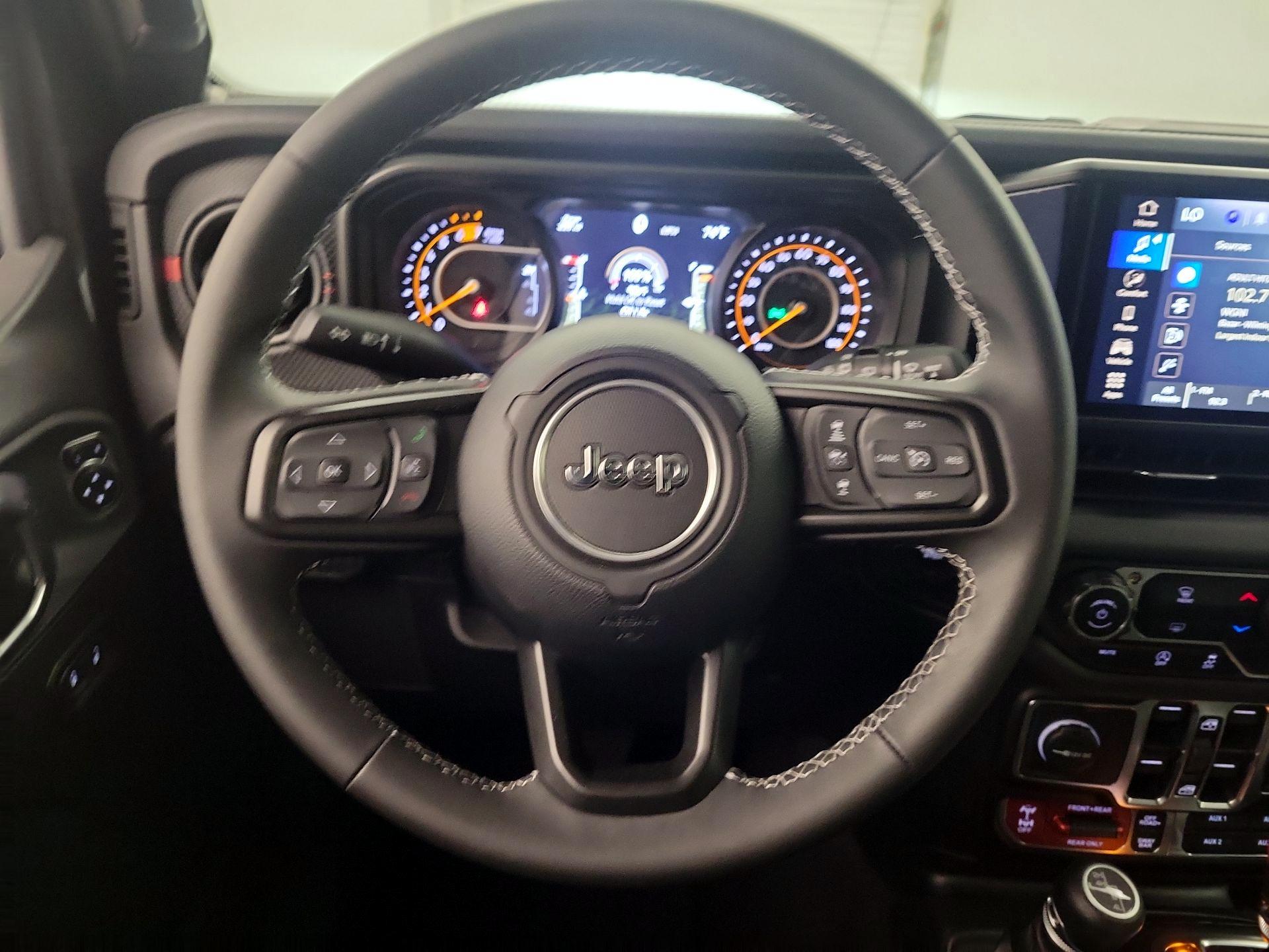 Thumbnail: 2025 Jeep Wrangler - 10