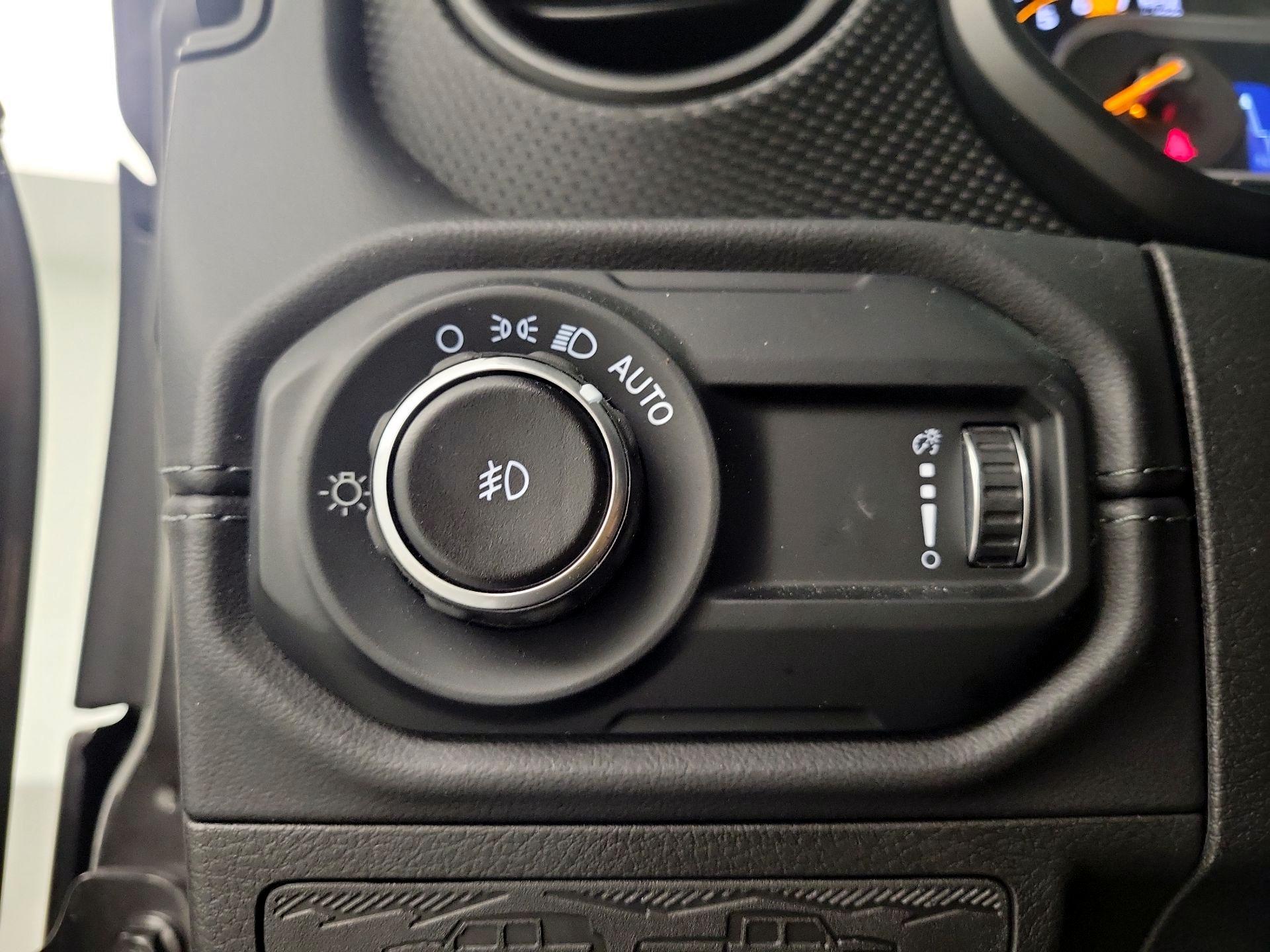 Thumbnail: 2025 Jeep Wrangler - 13