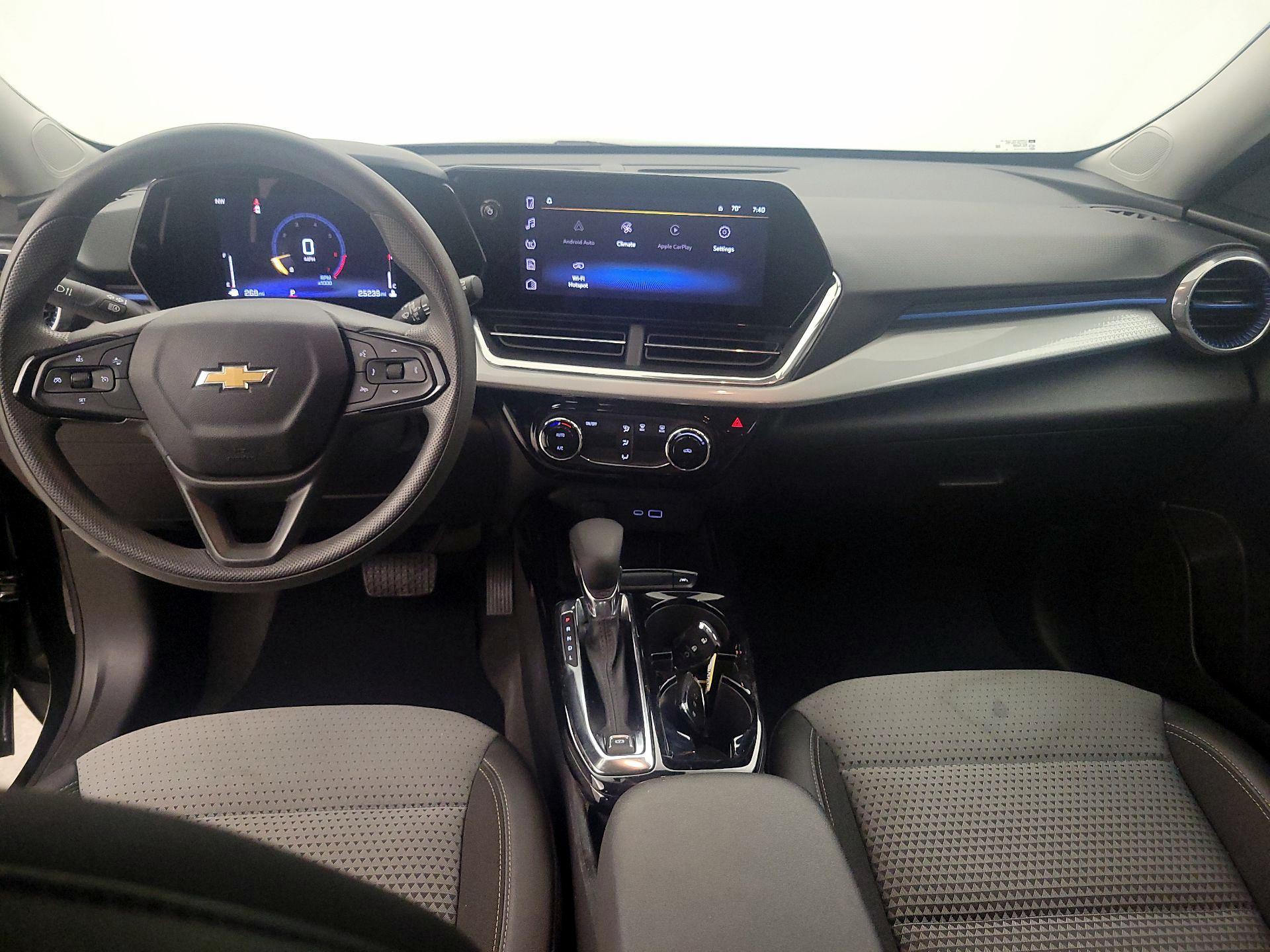 Thumbnail: 2025 Chevrolet Trax - 9