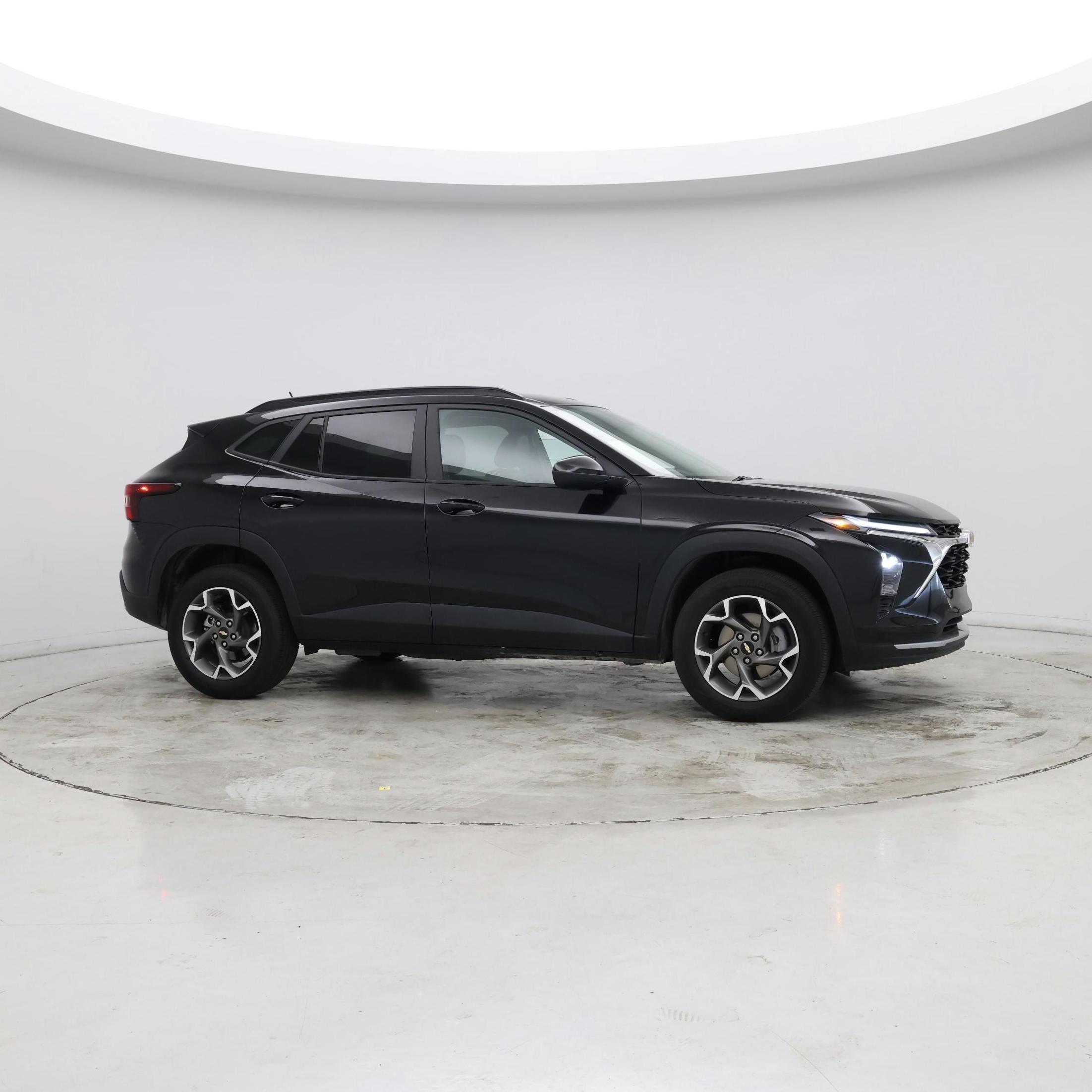 Thumbnail: 2025 Chevrolet Trax - 7