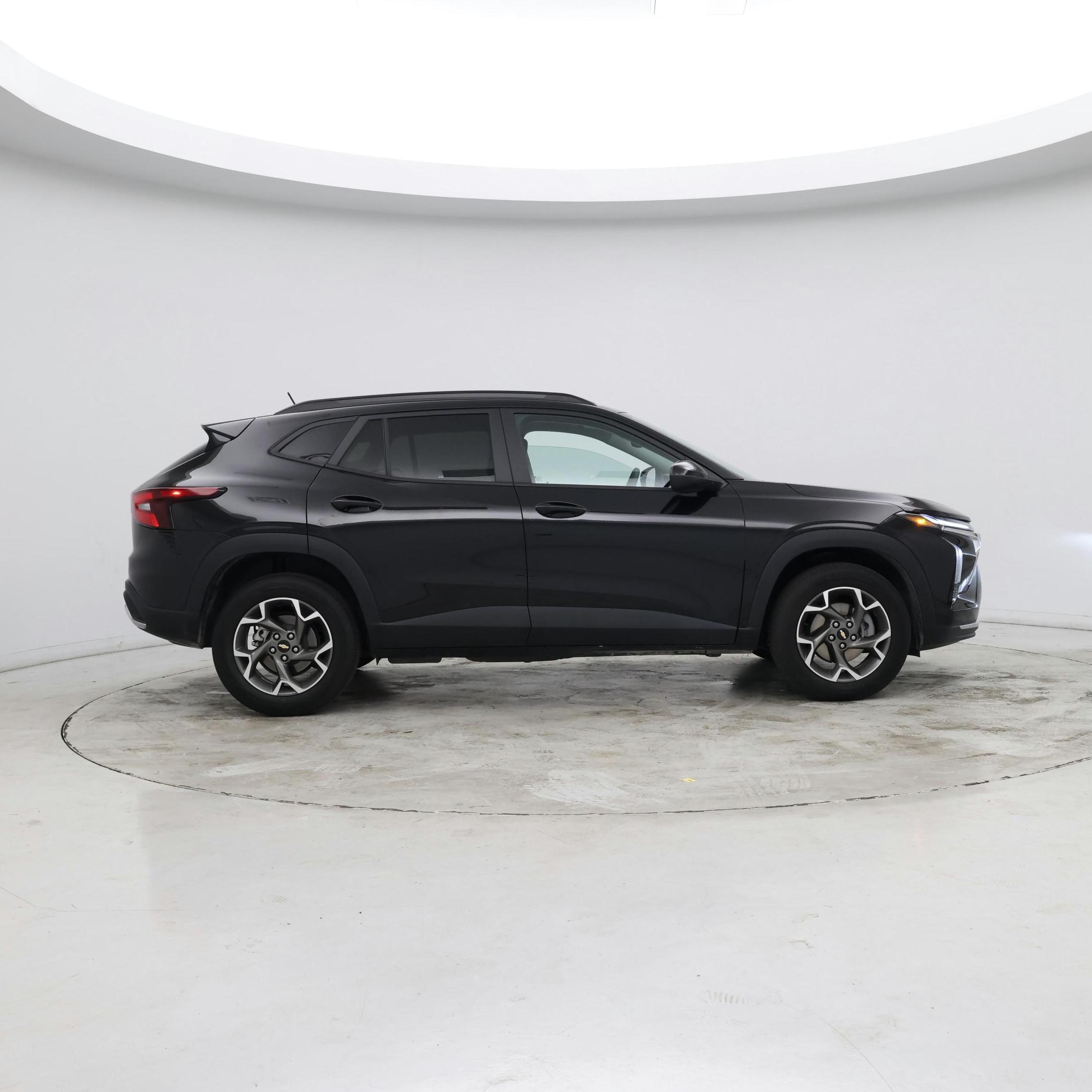 Thumbnail: 2025 Chevrolet Trax - 8
