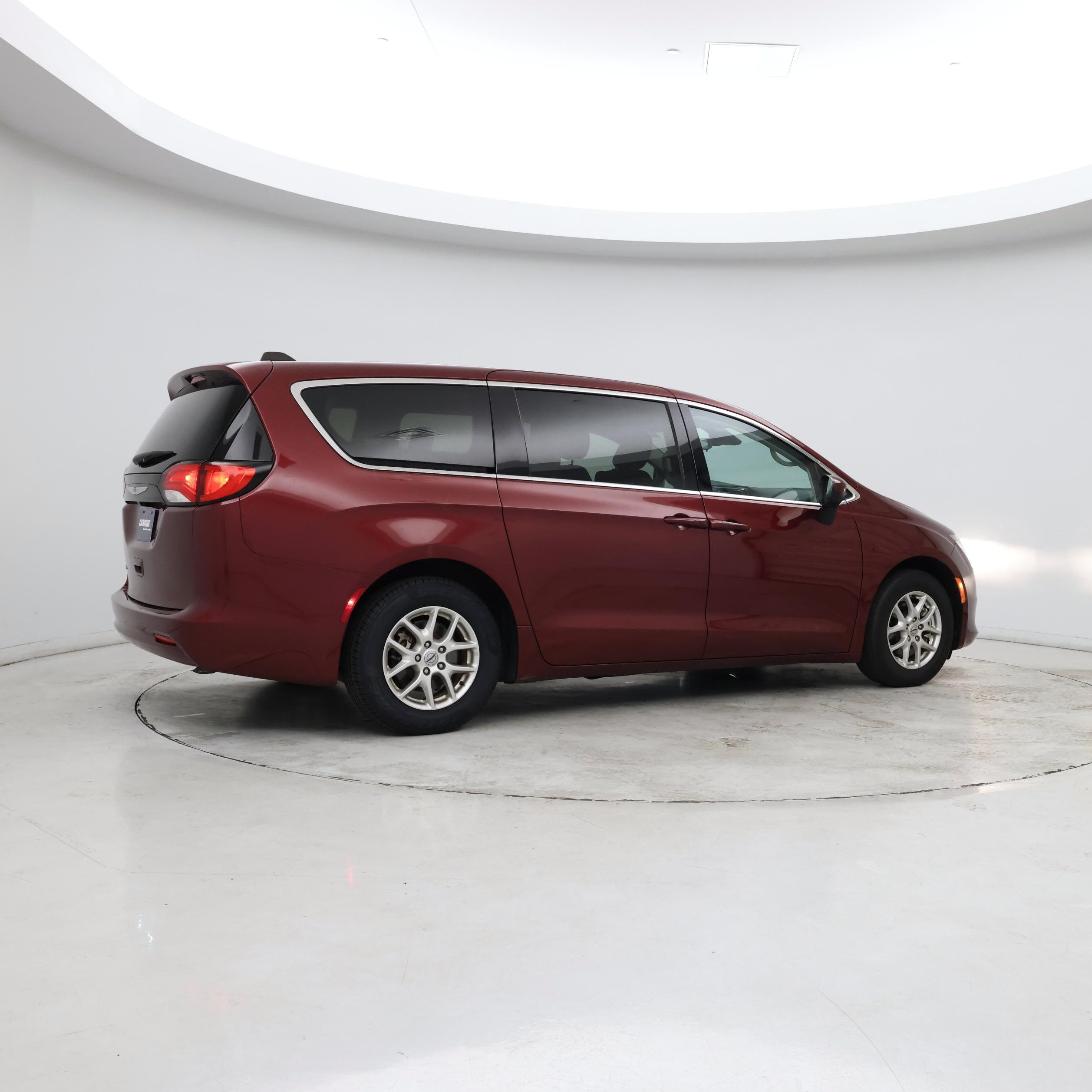 Thumbnail: 2023 Chrysler Voyager - 8
