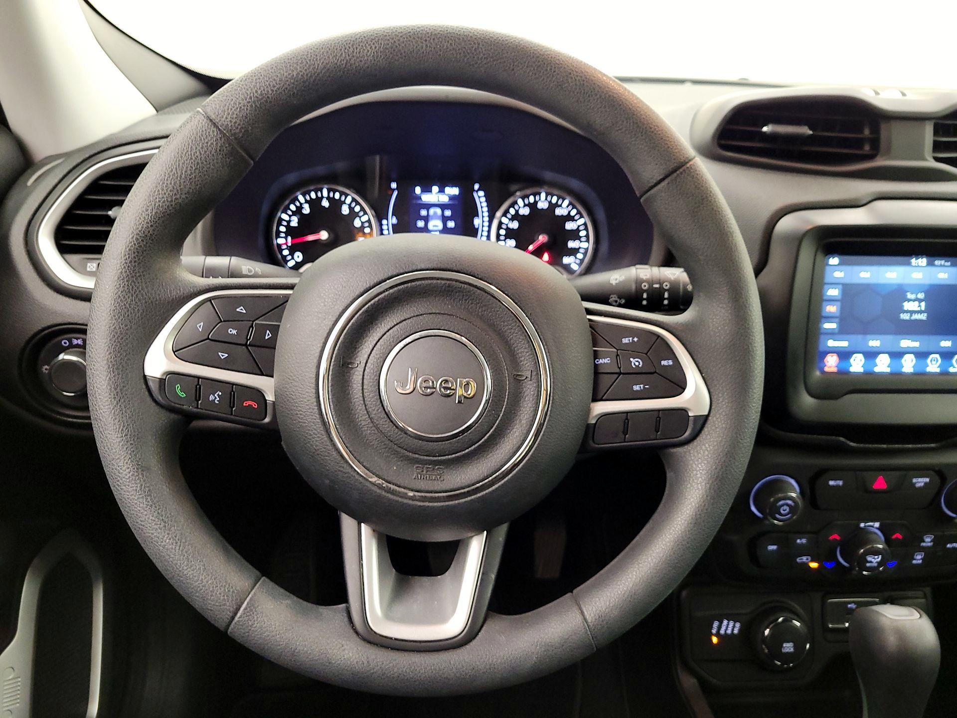 Thumbnail: 2018 Jeep Renegade - 10