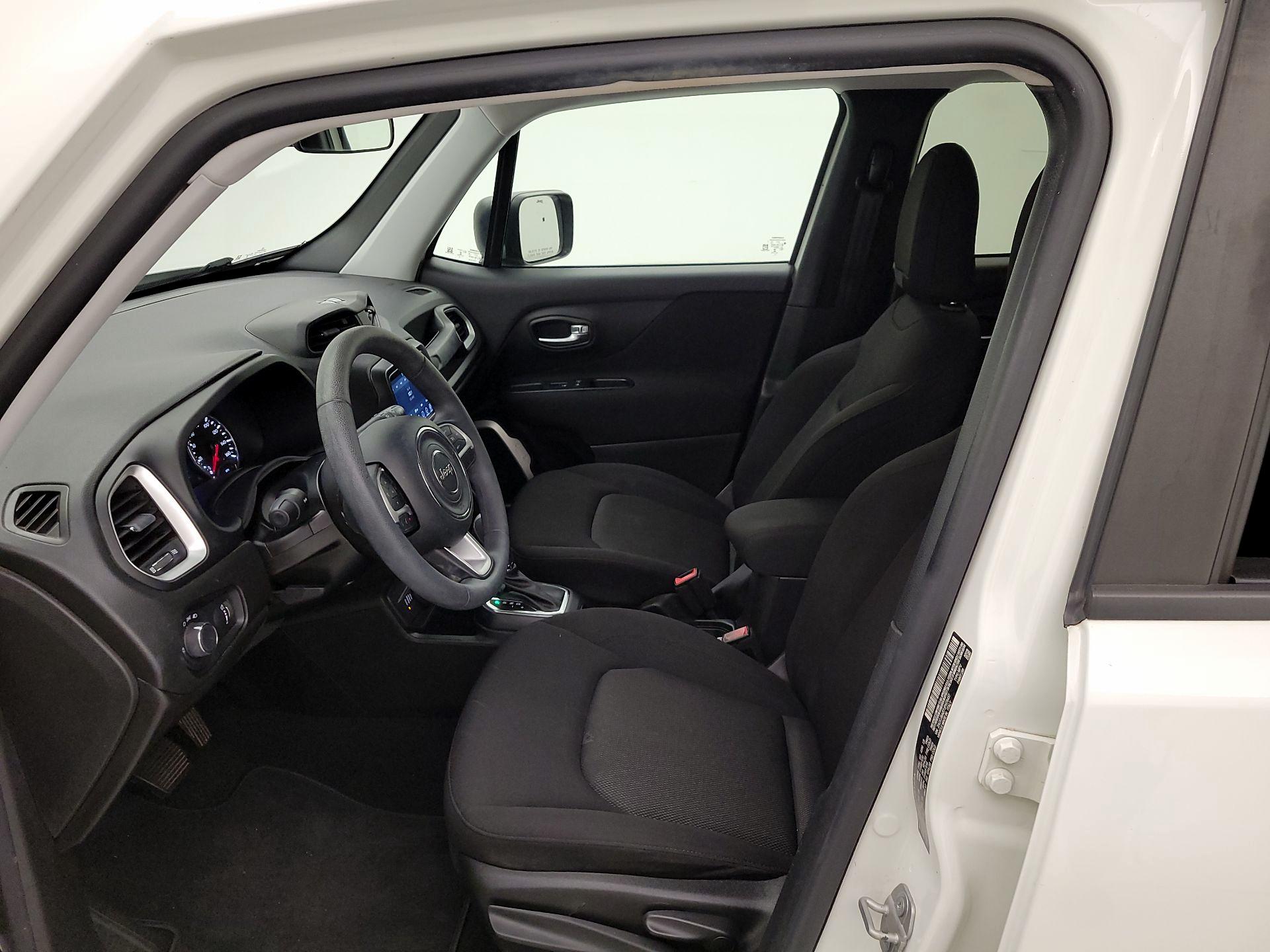 Thumbnail: 2018 Jeep Renegade - 11