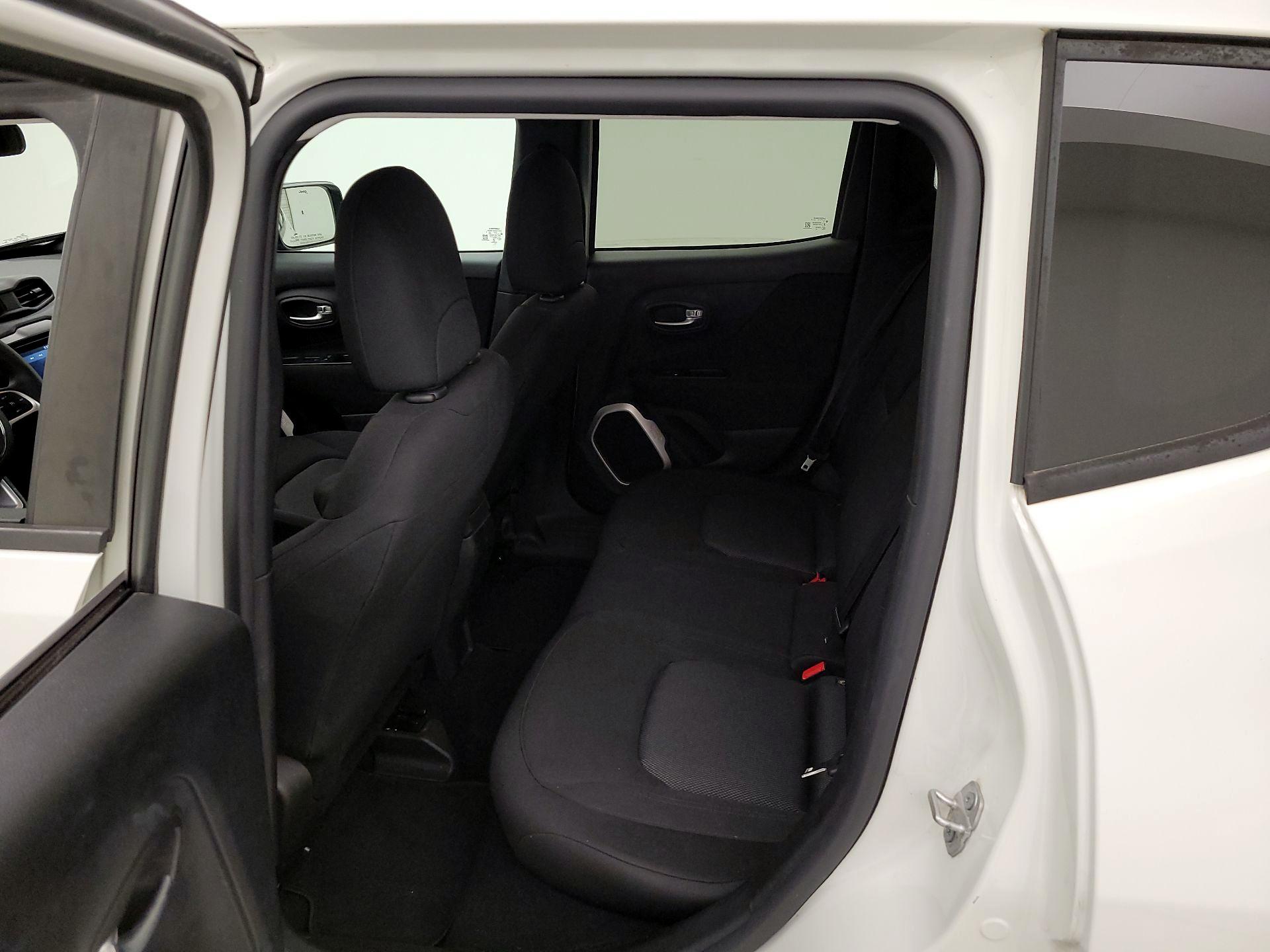 Thumbnail: 2018 Jeep Renegade - 19