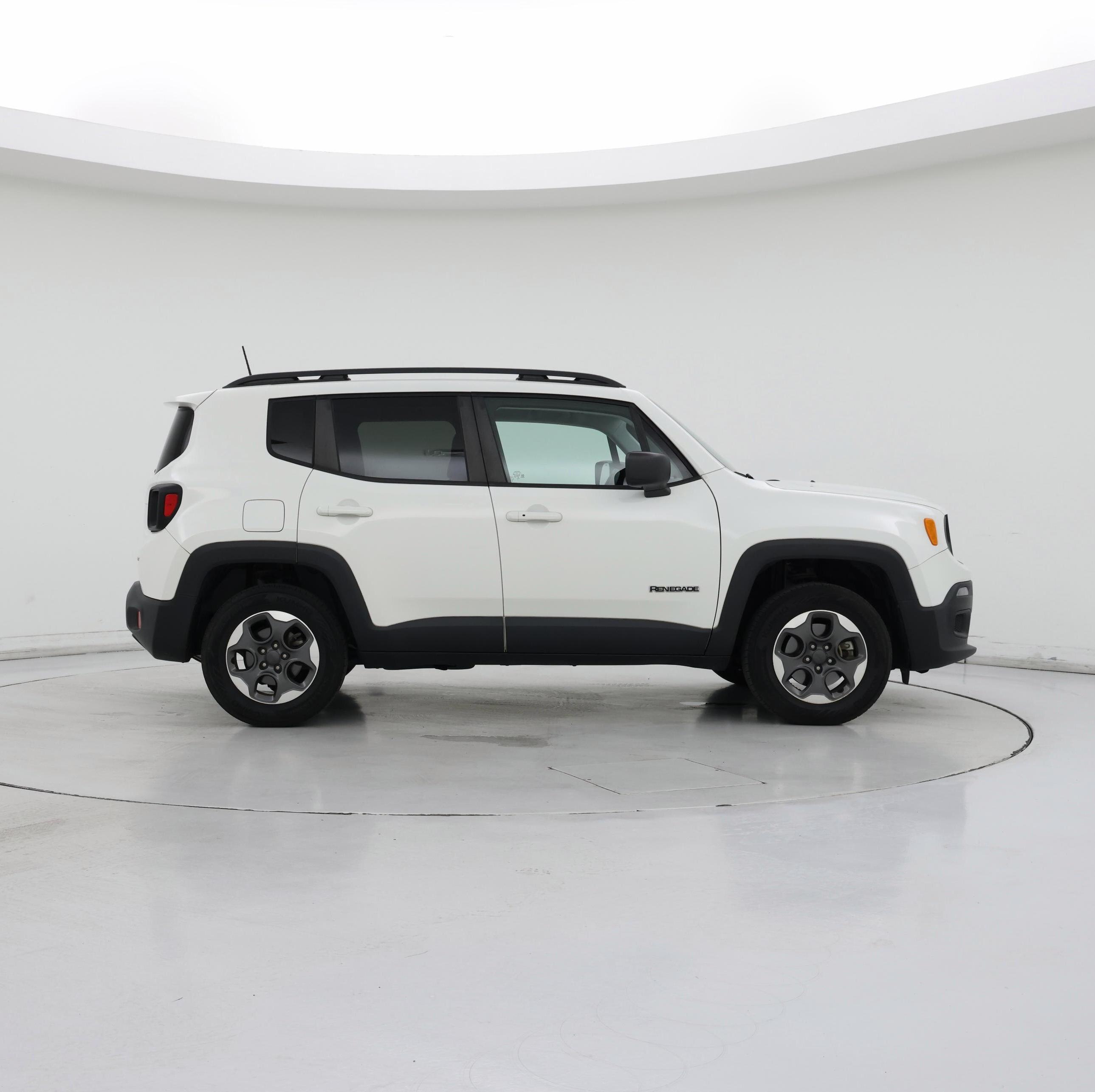 Thumbnail: 2018 Jeep Renegade - 7