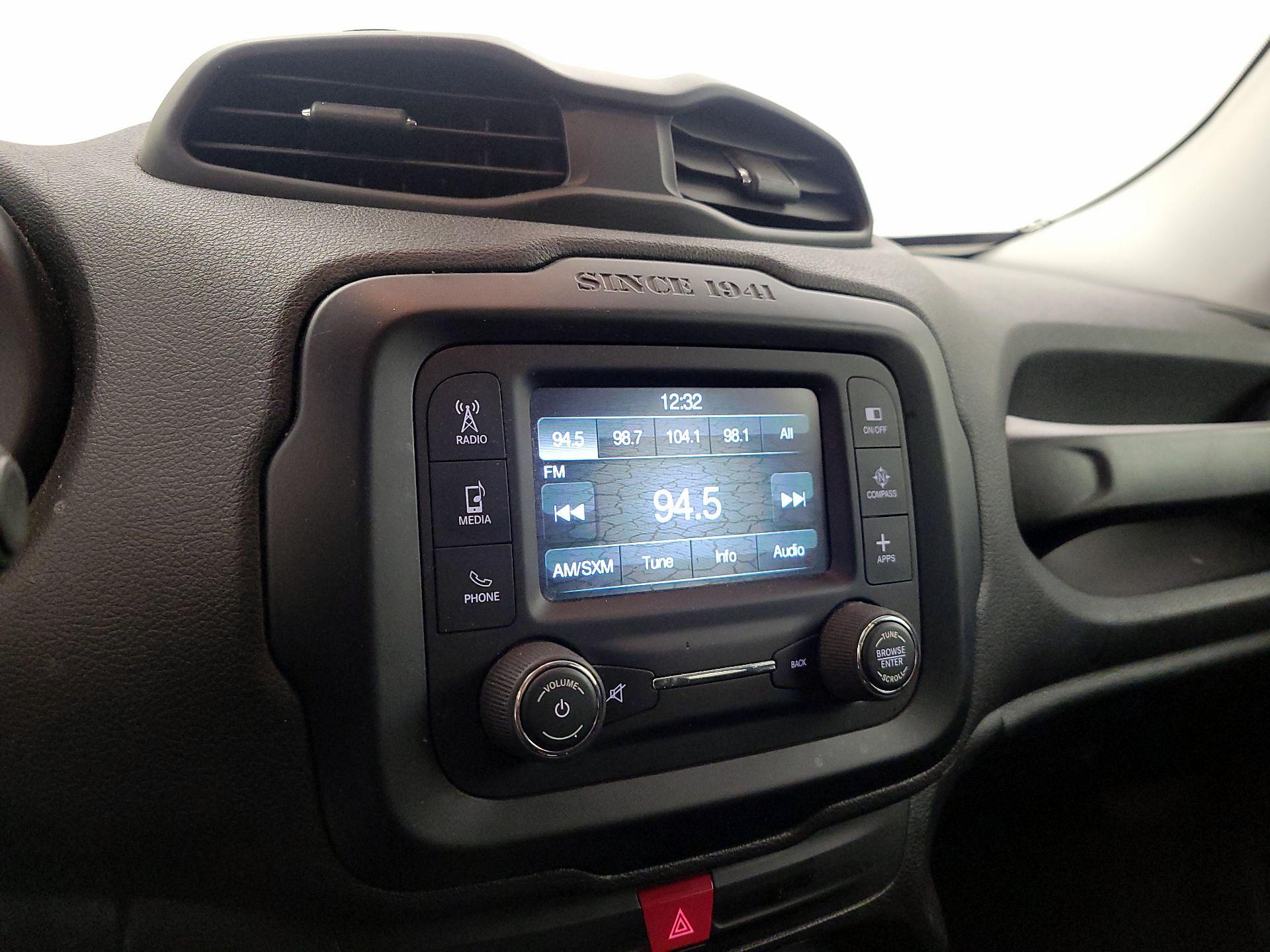 Thumbnail: 2017 Jeep Renegade - 15