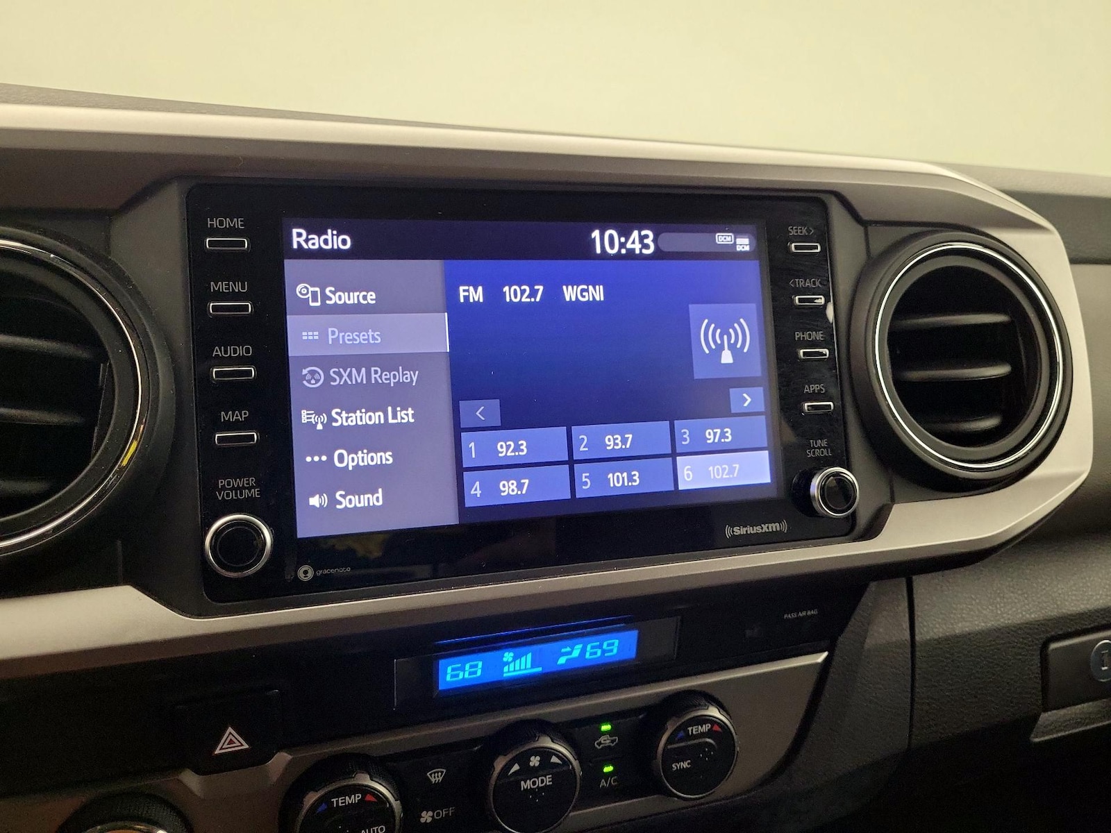 2023 Toyota Tacoma SR5 - Photo 16