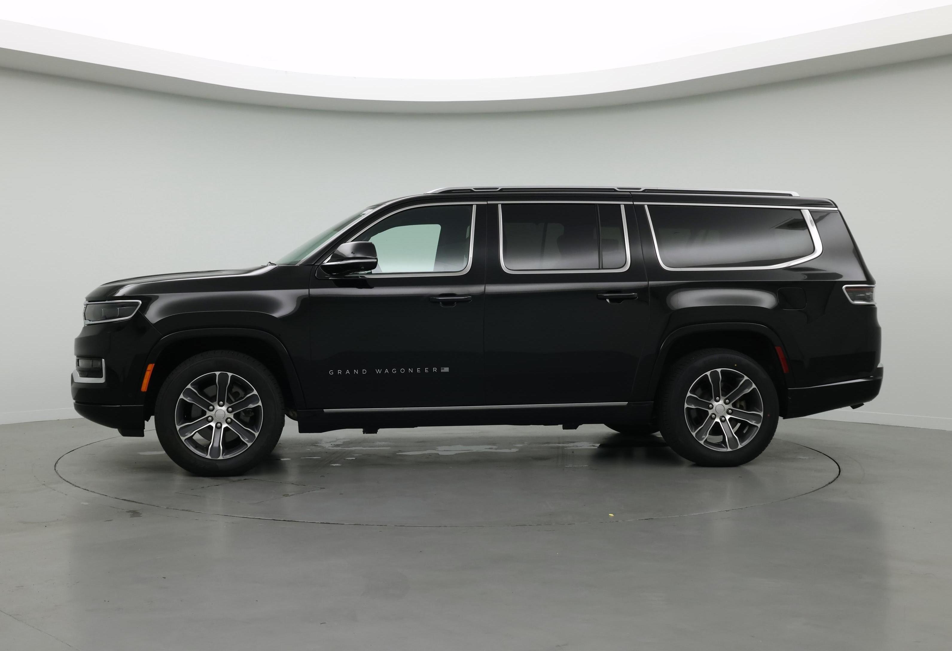 Thumbnail: 2024 Jeep Grand Wagoneer L - 3