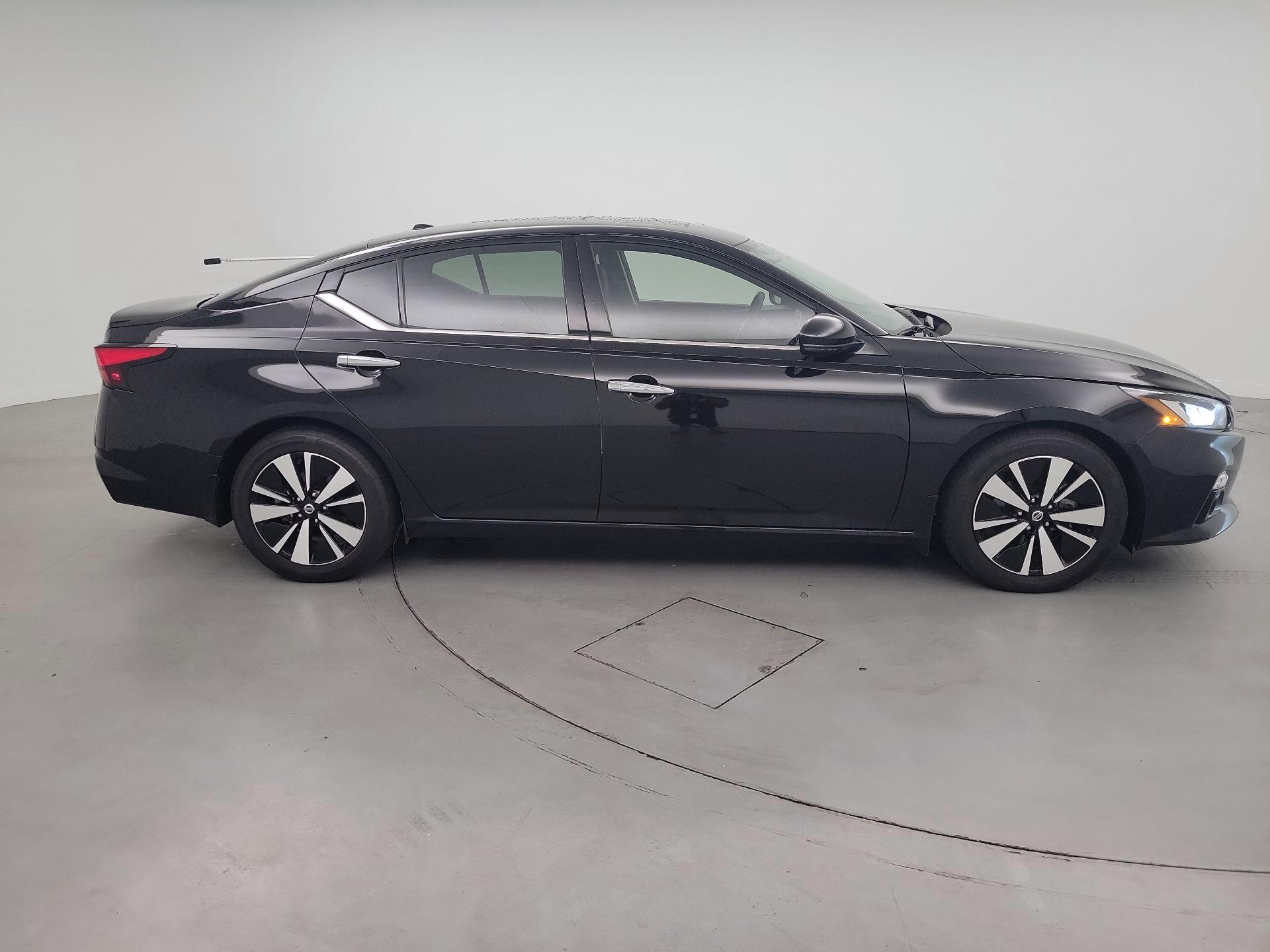 Thumbnail: 2021 Nissan Altima - 4