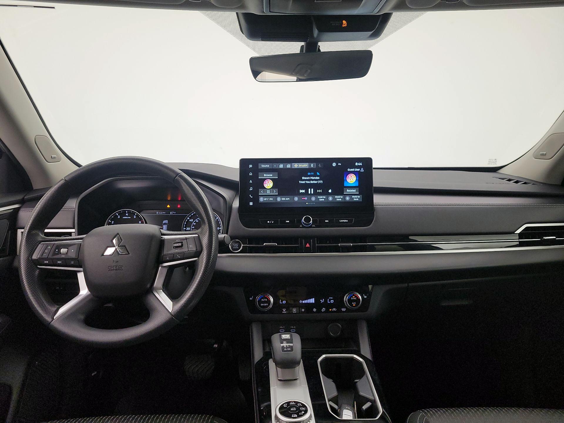 Thumbnail: 2025 Mitsubishi Outlander - 9