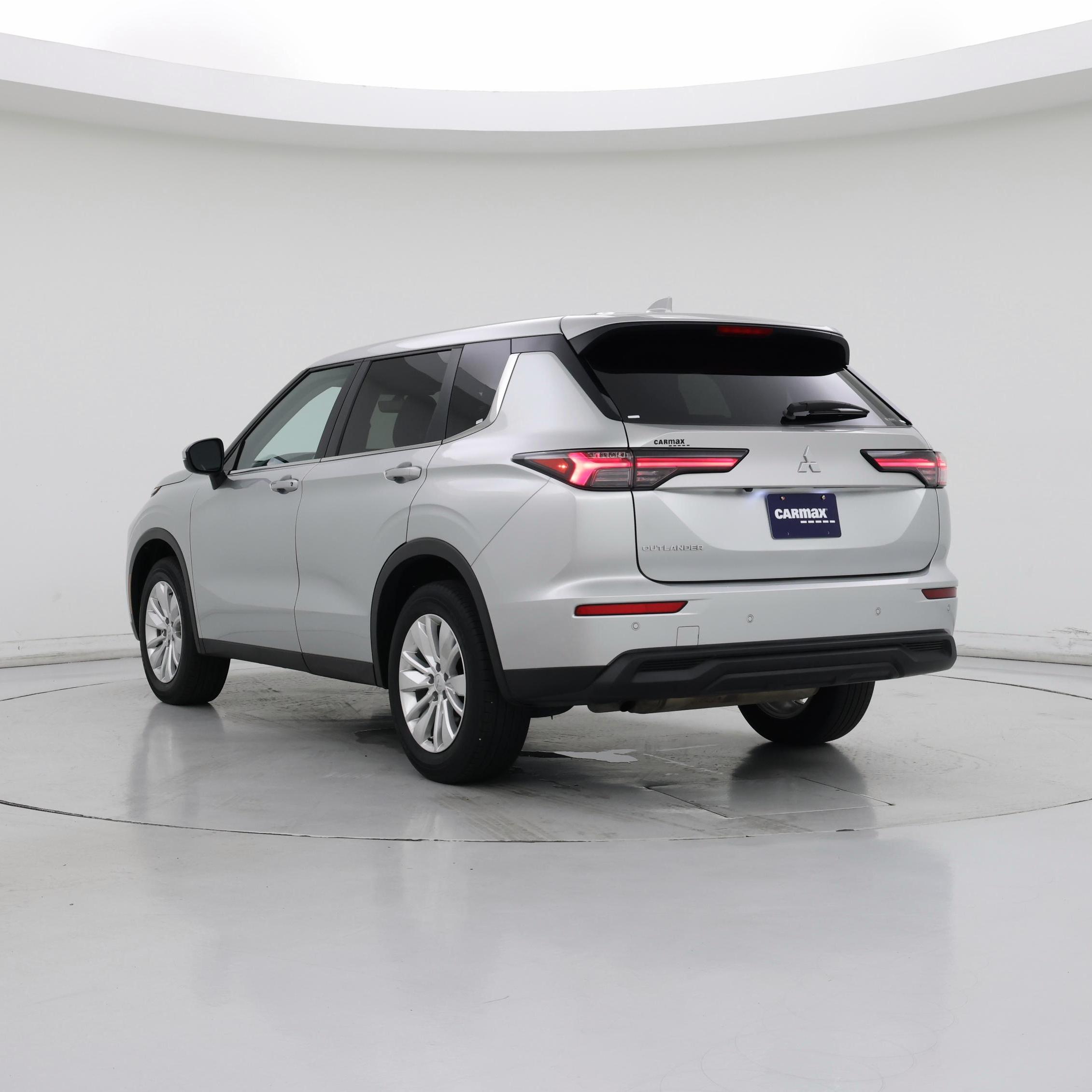 Thumbnail: 2025 Mitsubishi Outlander - 2