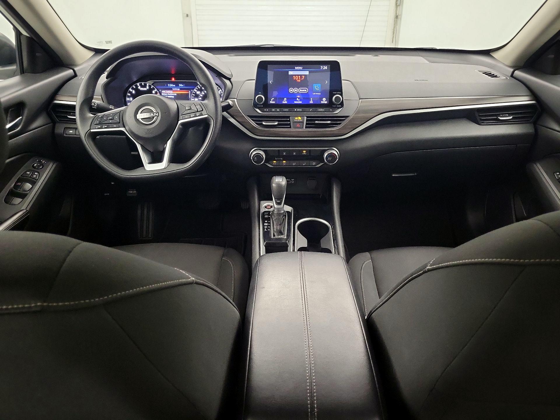 Thumbnail: 2024 Nissan Altima - 9