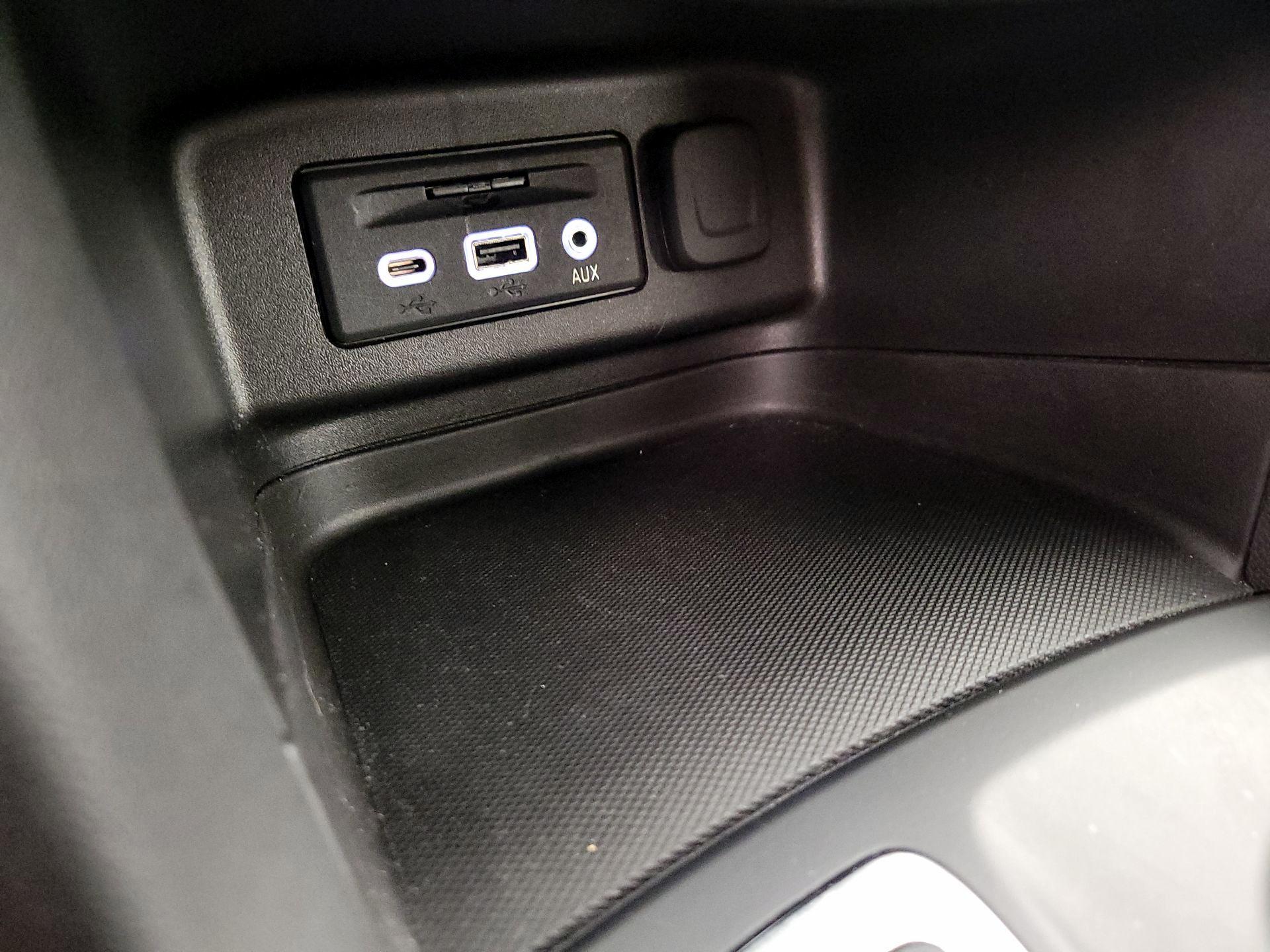 Thumbnail: 2021 Chevrolet Equinox - 18