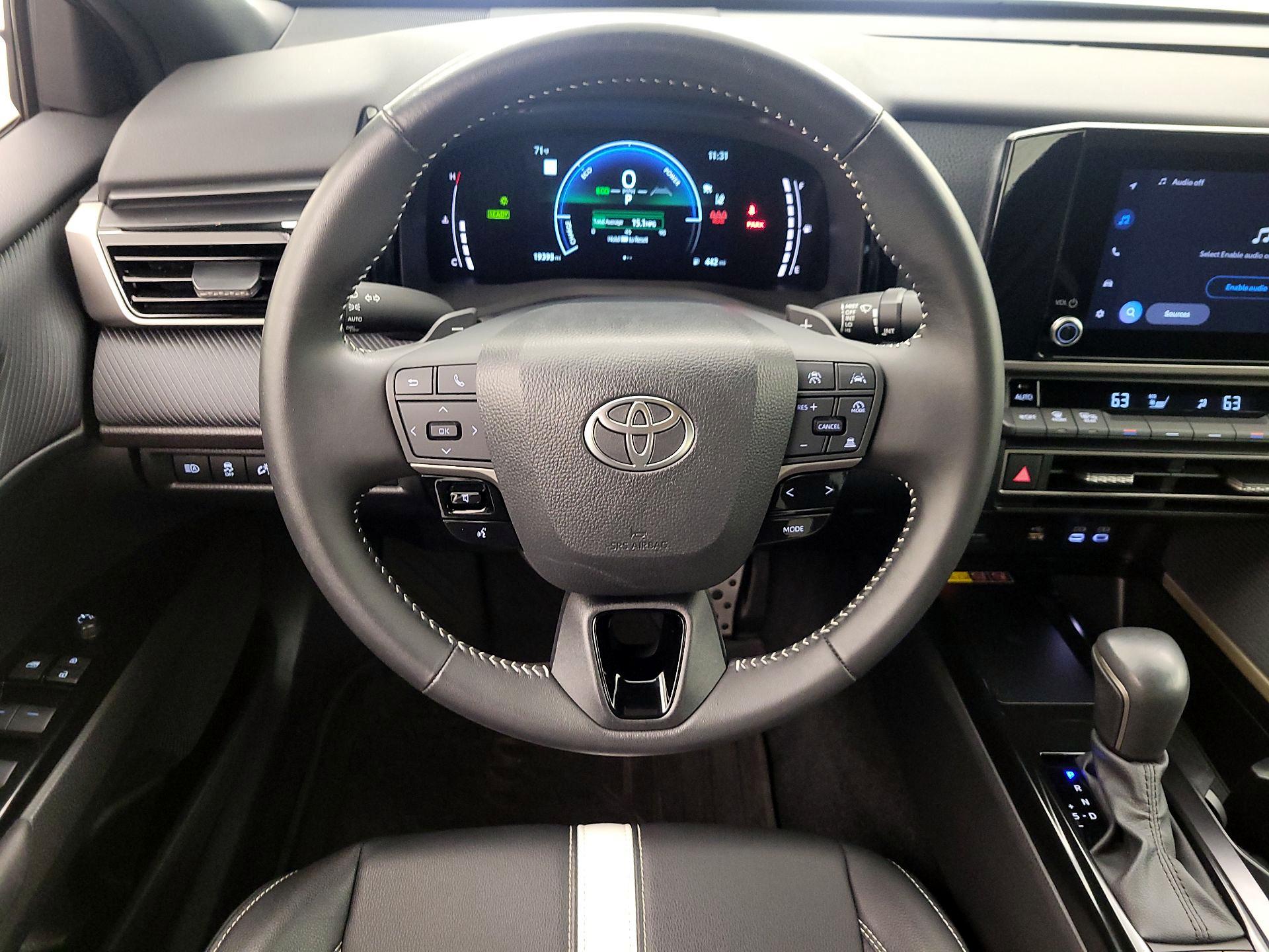 Thumbnail: 2025 Toyota Camry - 10