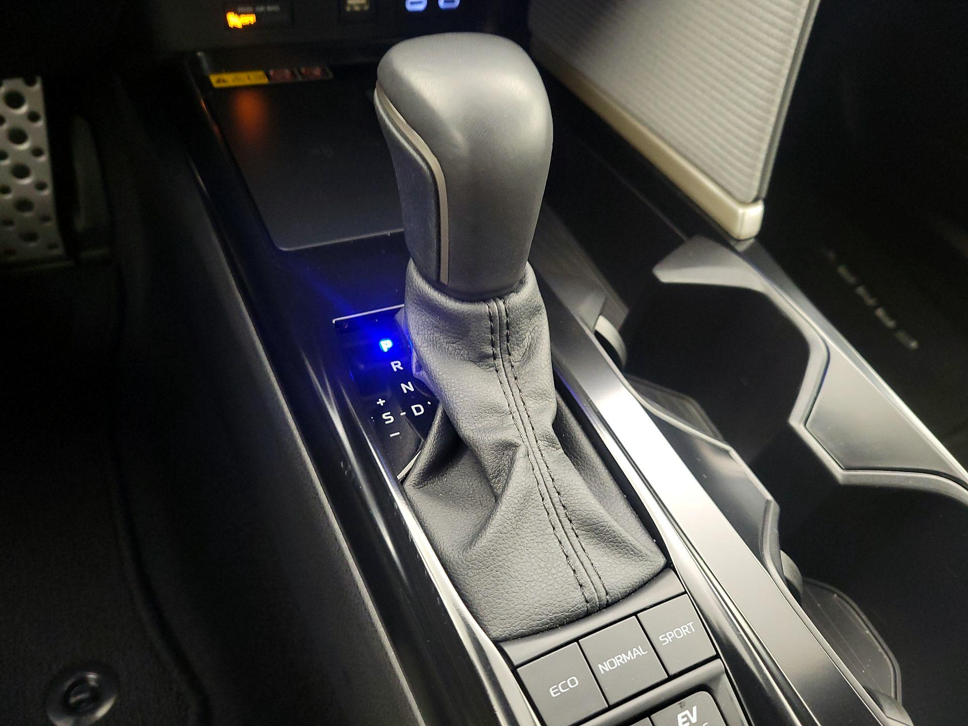 Thumbnail: 2025 Toyota Camry - 17
