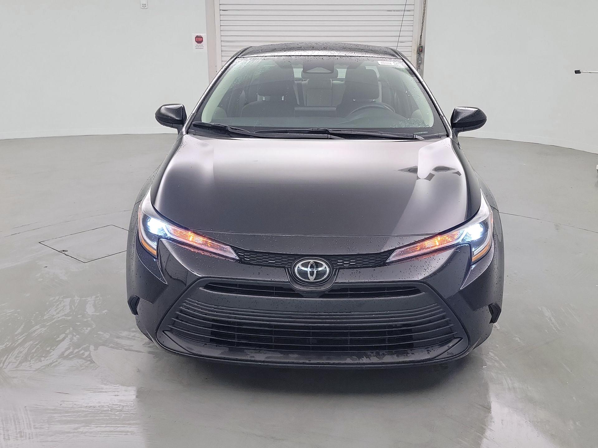 Thumbnail: 2025 Toyota Corolla - 2